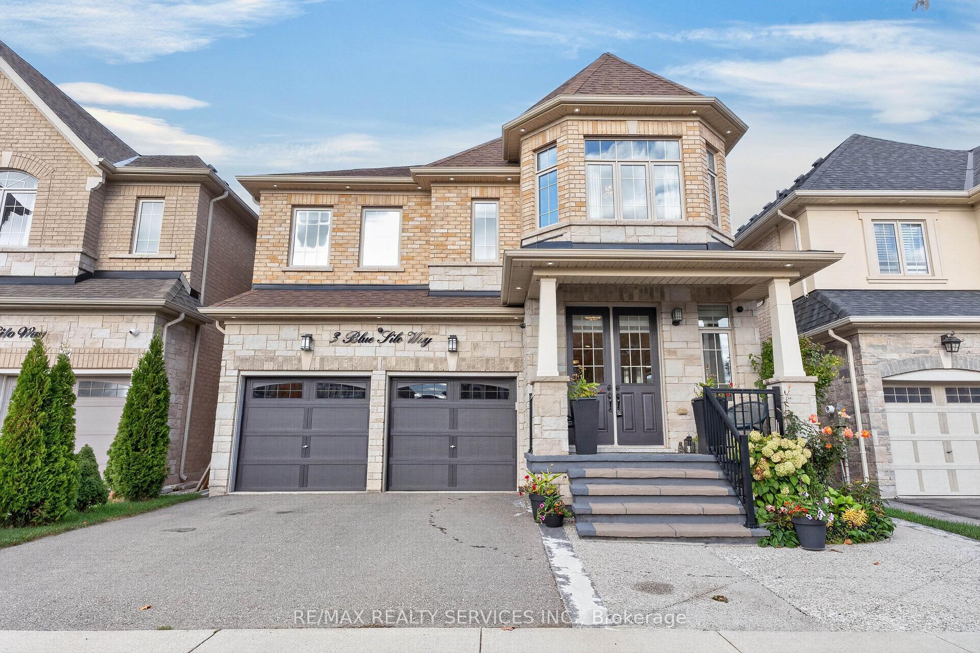 Photo 1 of 3 Blue Silo Way, Brampton, Northwest Brampton — HOMEH