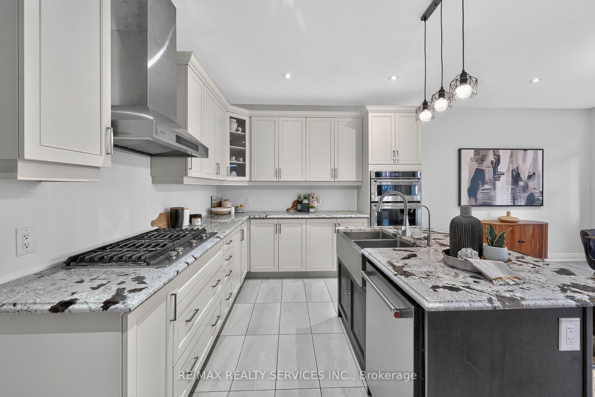 Photo 11 of 3 Blue Silo Way, Brampton, Northwest Brampton — HOMEH