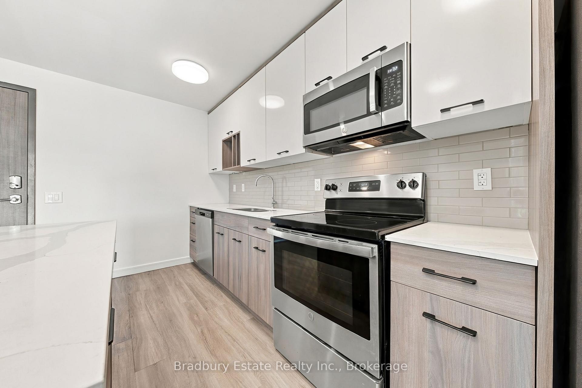Photo 8 of Unit 1203, 49 Walnut Street S, Hamilton, Corktown — HOMEH