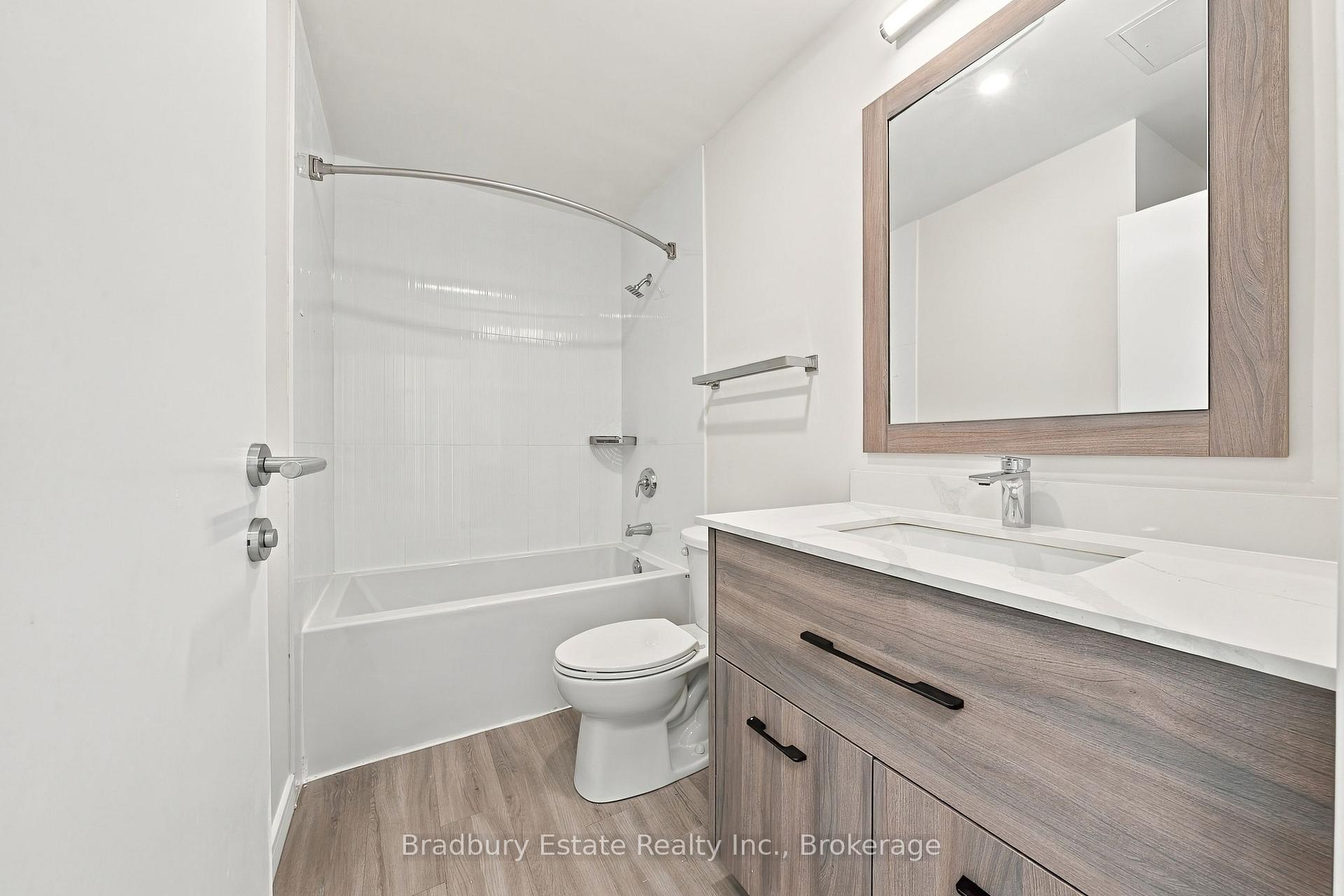 Photo 6 of Unit 1205, 49 Walnut Street S, Hamilton, Corktown — HOMEH