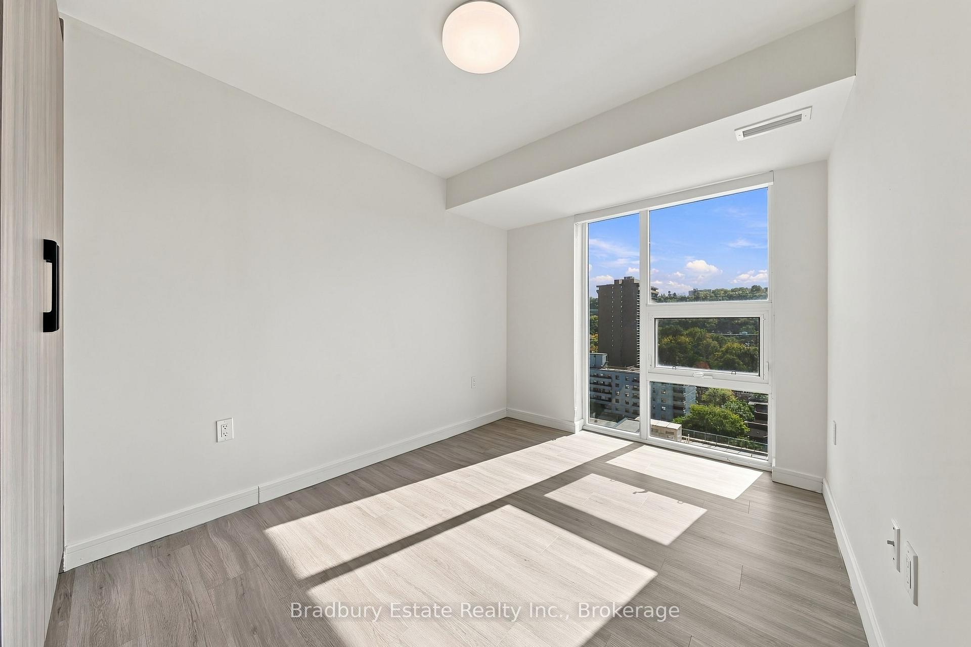 Photo 7 of Unit 1205, 49 Walnut Street S, Hamilton, Corktown — HOMEH
