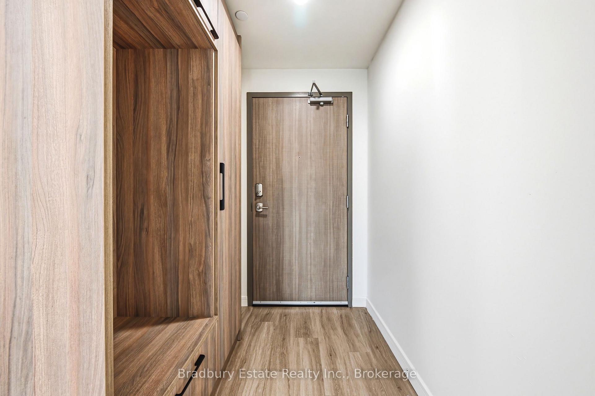Photo 3 of Unit 1208, 49 Walnut Street S, Hamilton, Corktown — HOMEH
