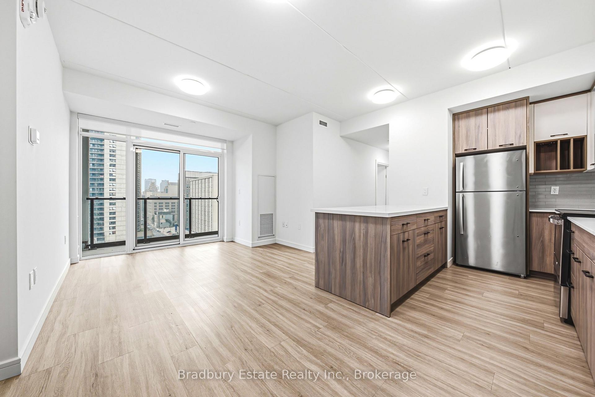 Photo 4 of Unit 1208, 49 Walnut Street S, Hamilton, Corktown — HOMEH