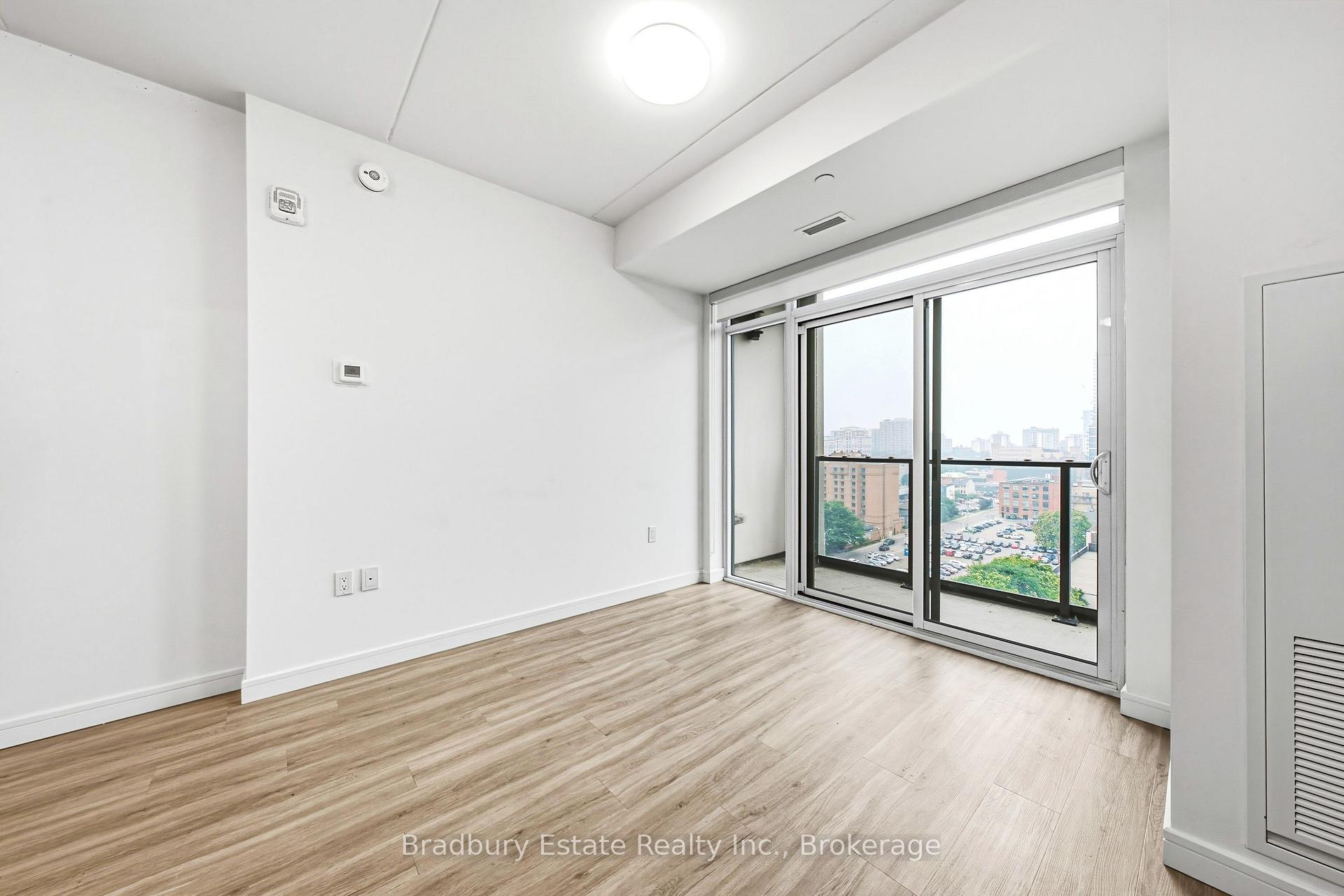 Photo 6 of Unit 1208, 49 Walnut Street S, Hamilton, Corktown — HOMEH