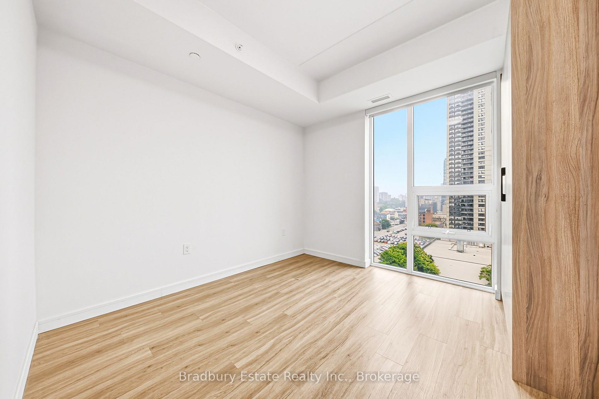 Photo 8 of Unit 1208, 49 Walnut Street S, Hamilton, Corktown — HOMEH