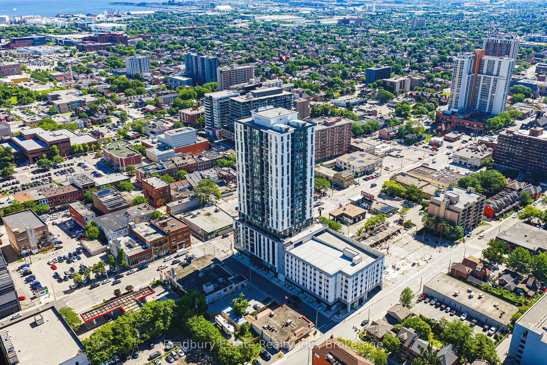 Photo 7 of Unit 1109, 49 Walnut Street S, Hamilton, Corktown — HOMEH