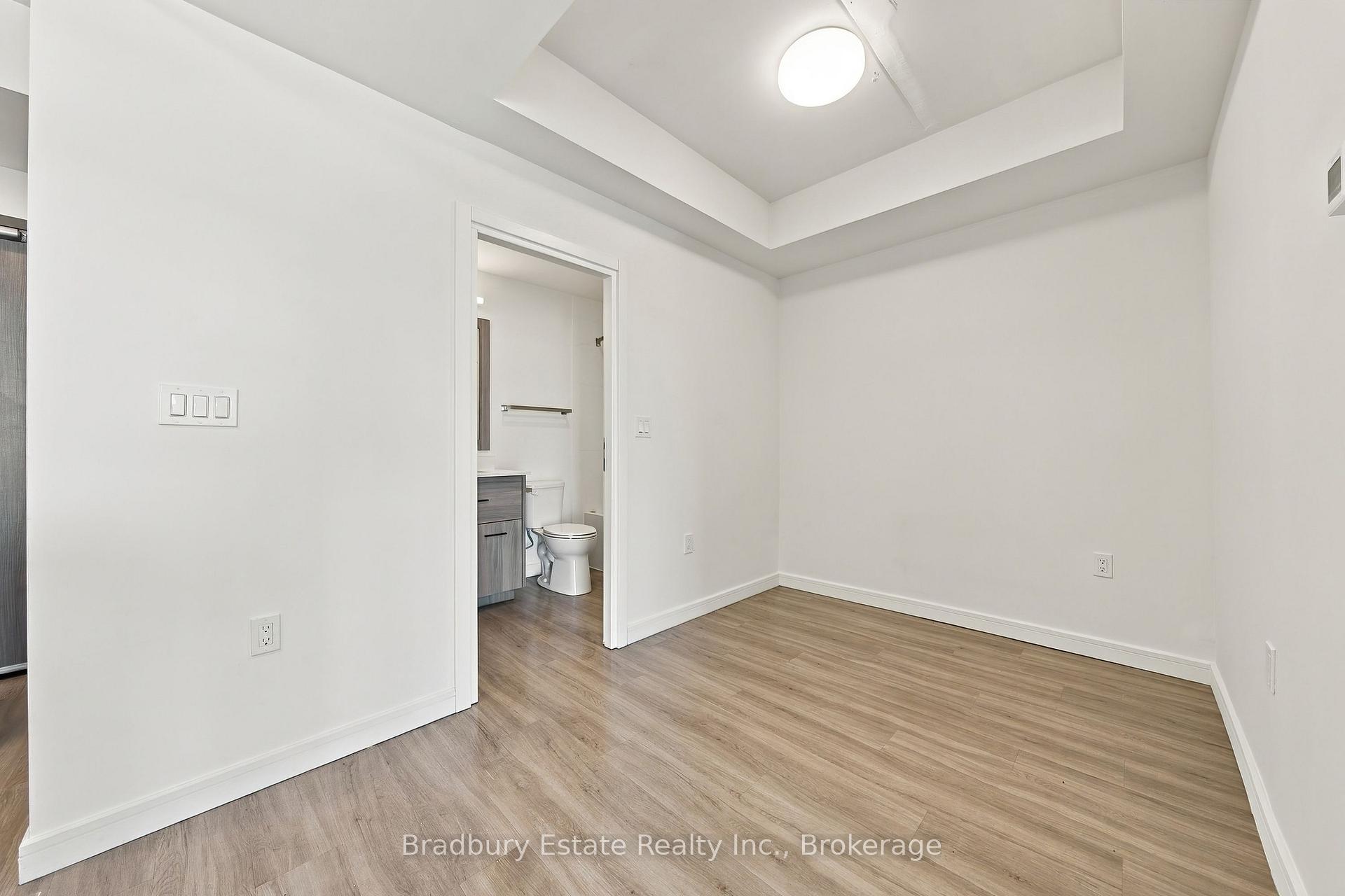 Photo 13 of Unit 1109, 49 Walnut Street S, Hamilton, Corktown — HOMEH