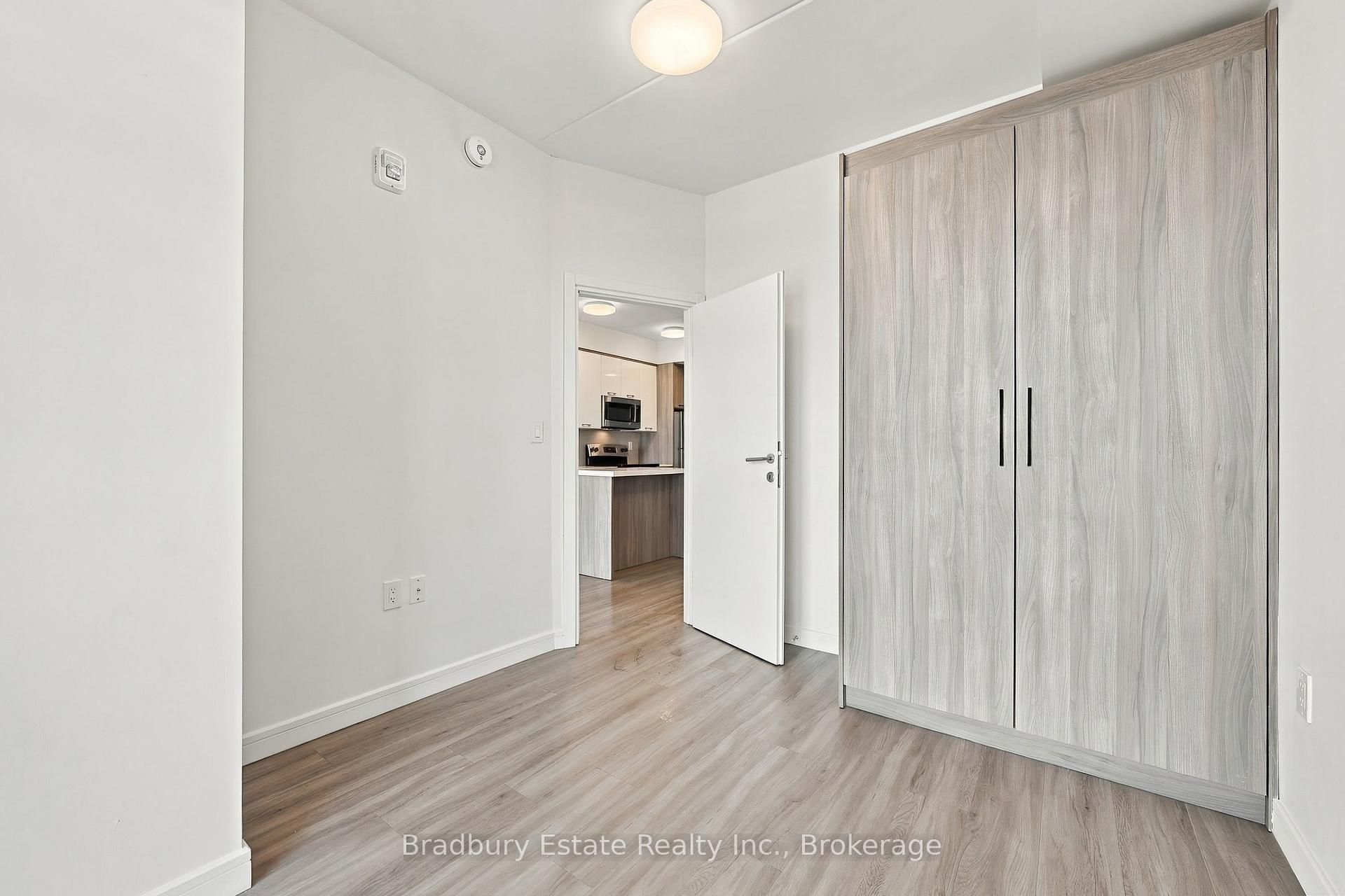Photo 16 of Unit 1109, 49 Walnut Street S, Hamilton, Corktown — HOMEH