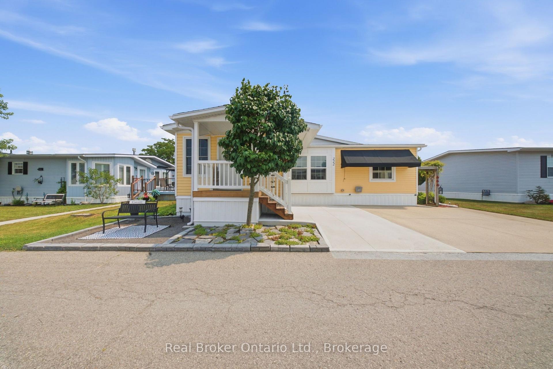 Photo of Unit 222, 3033 Townline Road