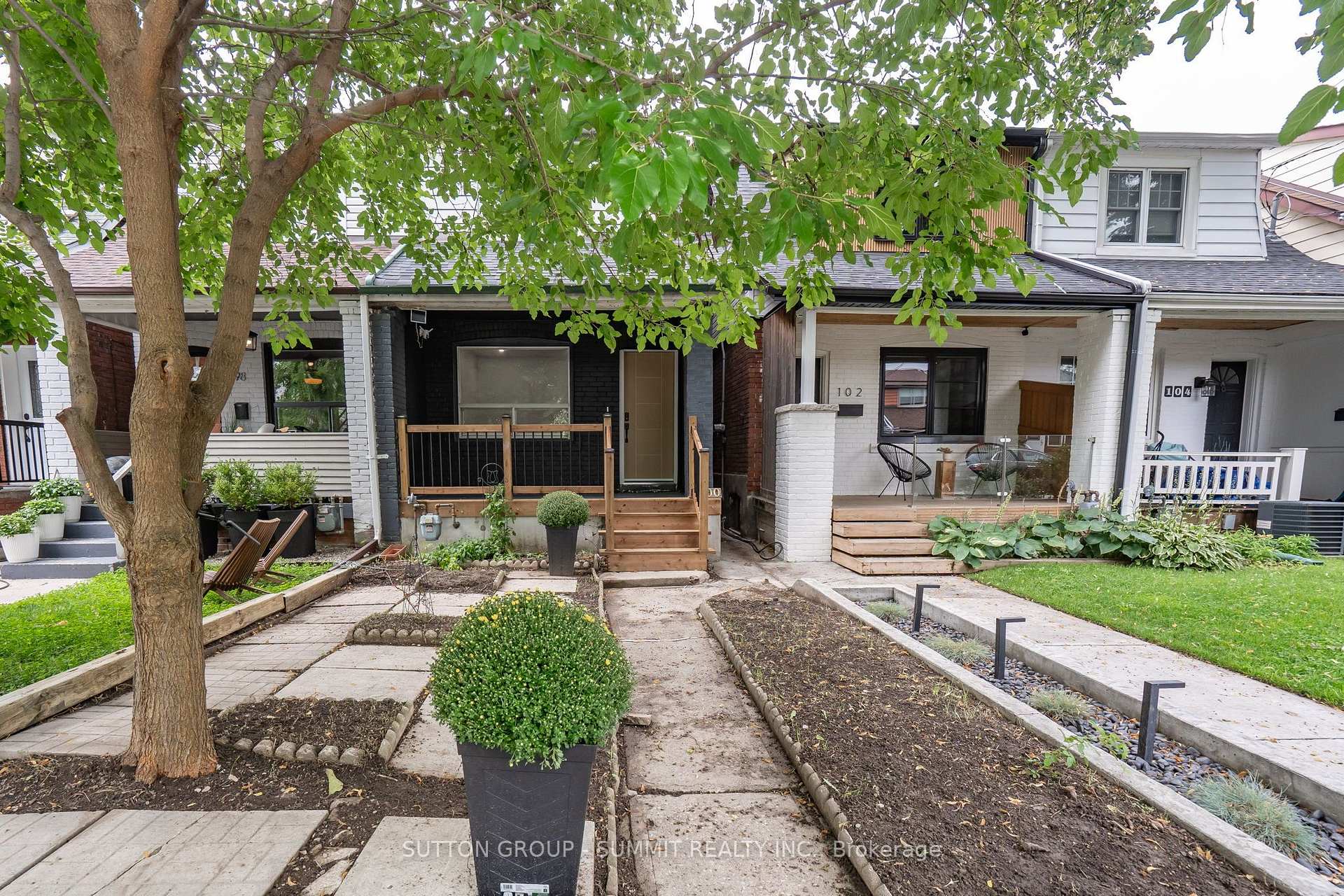 Photo of 100 Rosethorn Avenue