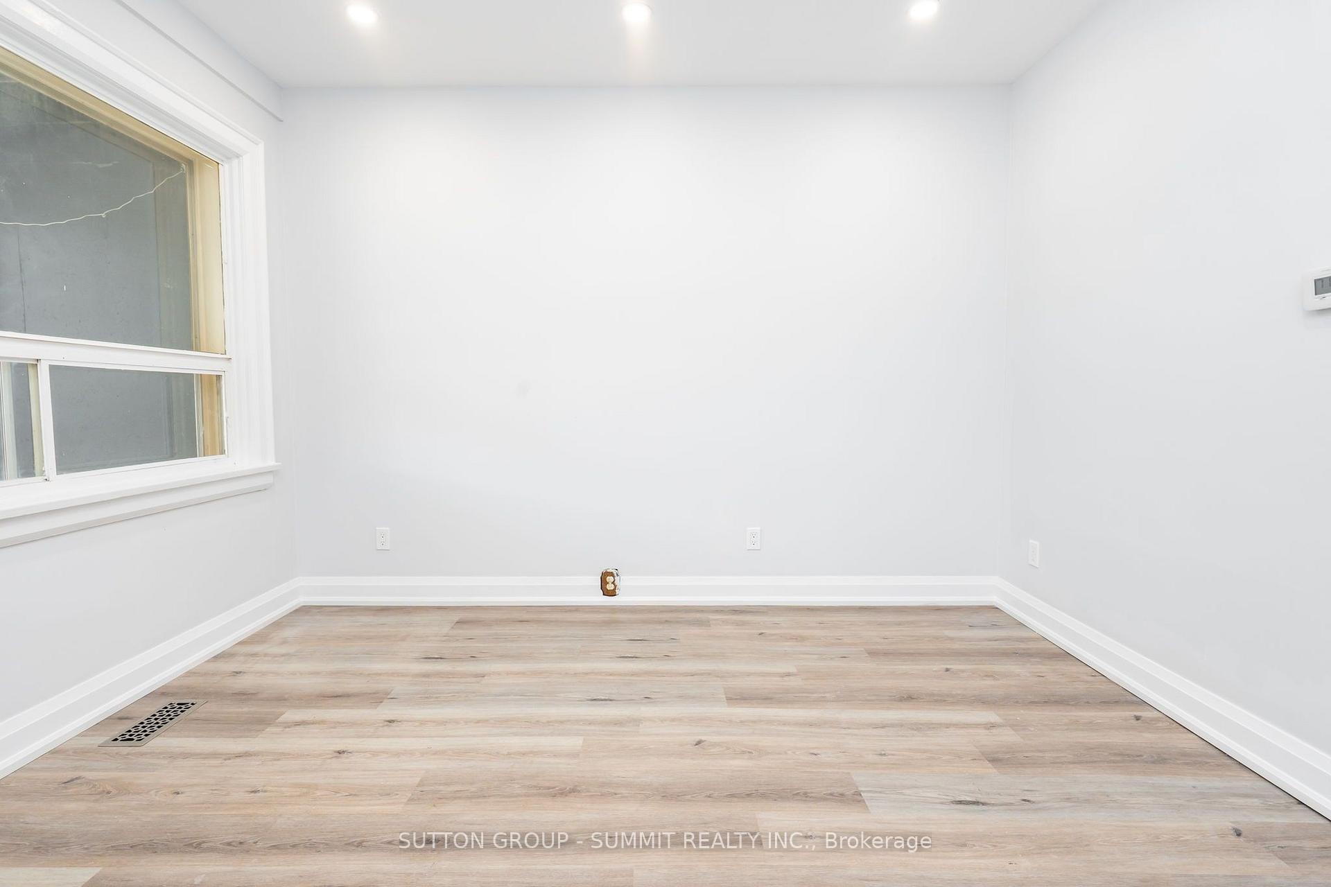 Photo 4 of 100 Rosethorn Avenue, Toronto, Weston-Pellam Park — HOMEH