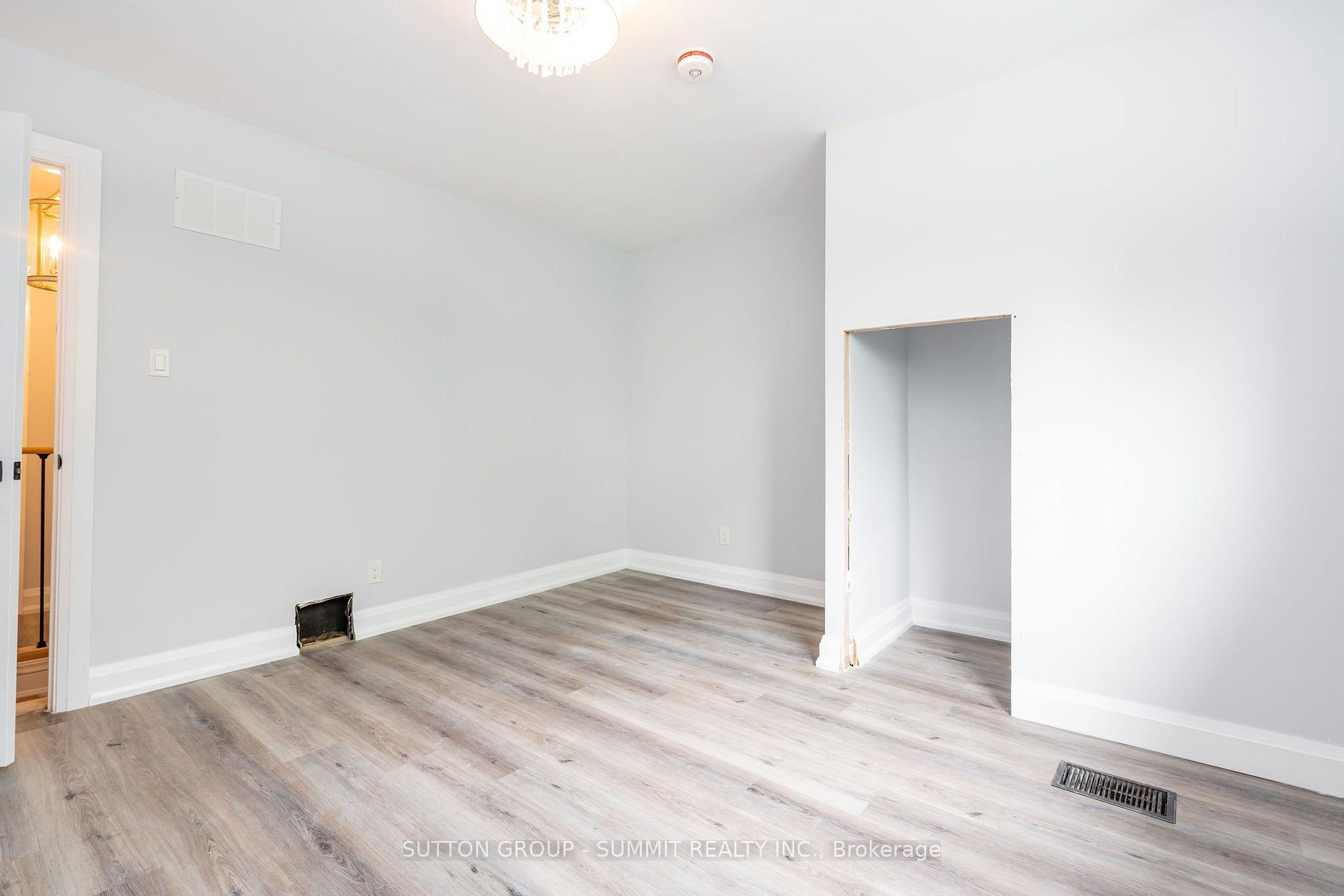 Photo 17 of 100 Rosethorn Avenue, Toronto, Weston-Pellam Park — HOMEH
