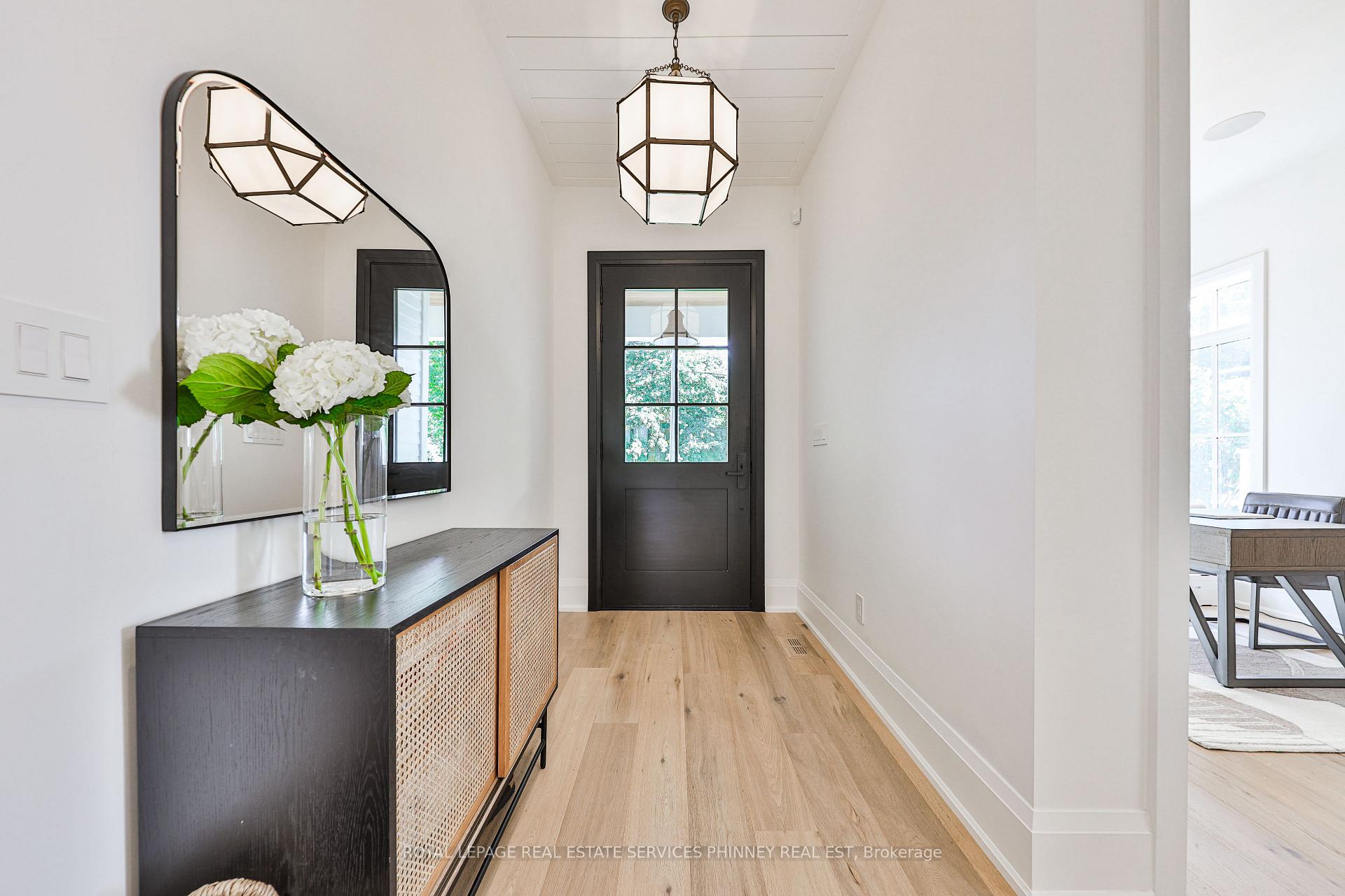 Photo 4 of 343 Douglas Avenue, Oakville, Old Oakville — HOMEH