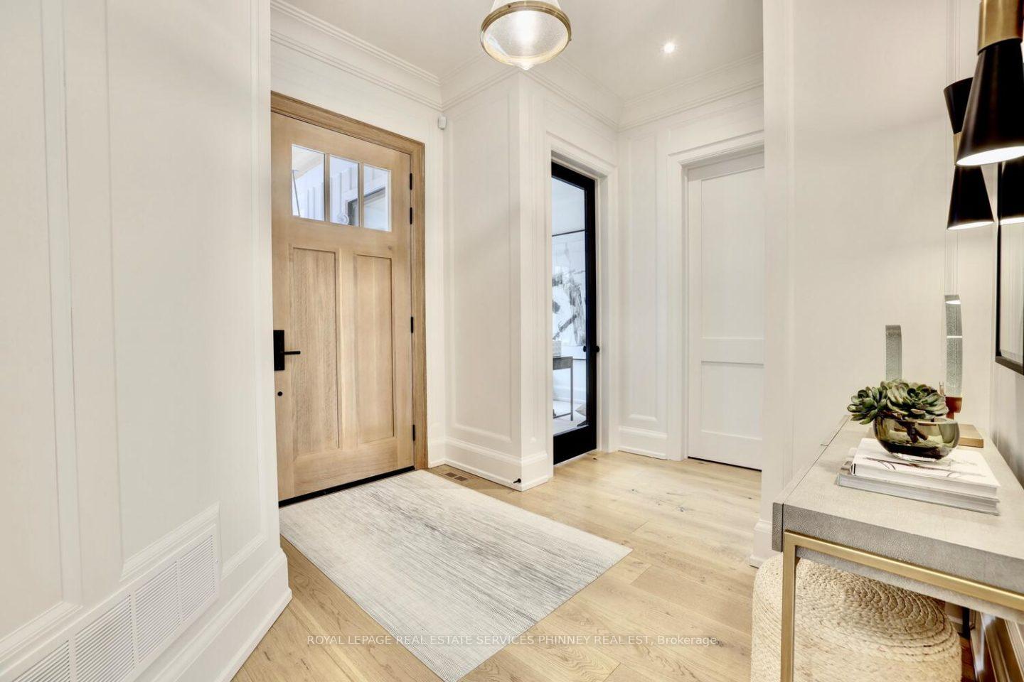 Photo 5 of 343 Douglas Avenue, Oakville, Old Oakville — HOMEH