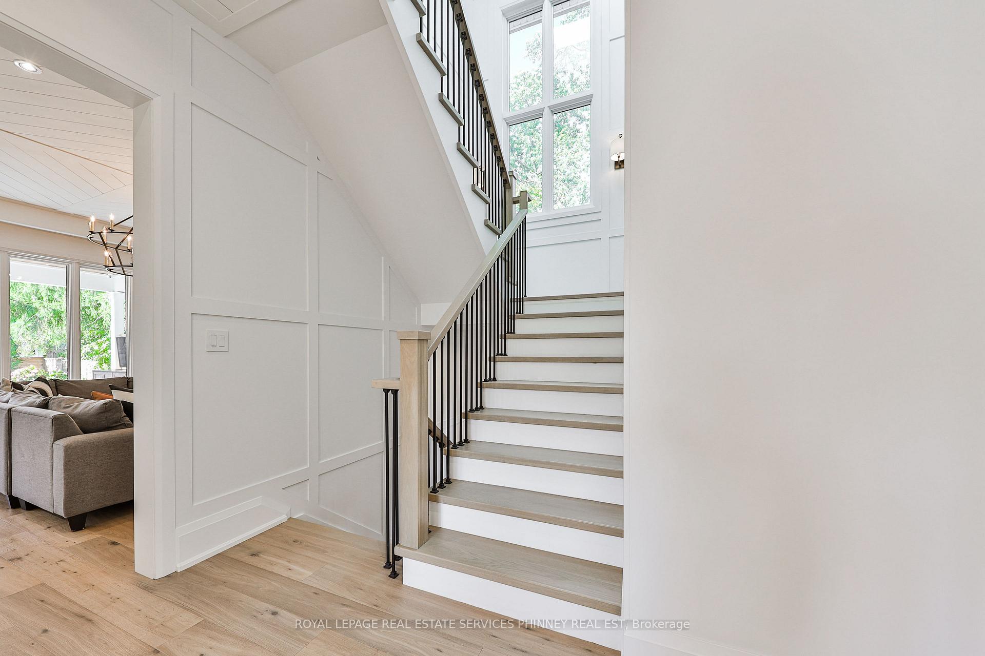 Photo 10 of 343 Douglas Avenue, Oakville, Old Oakville — HOMEH