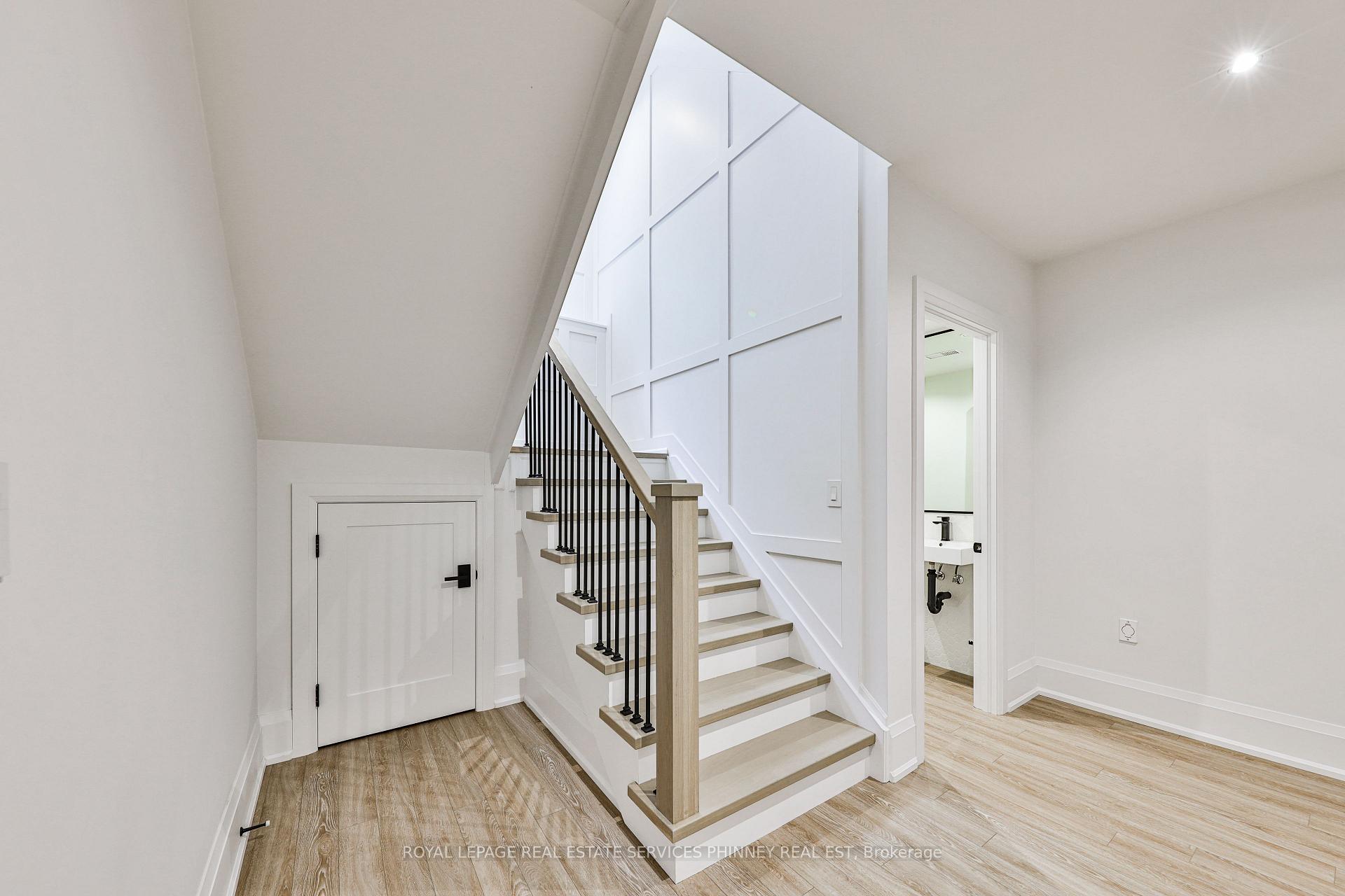 Photo 17 of 343 Douglas Avenue, Oakville, Old Oakville — HOMEH