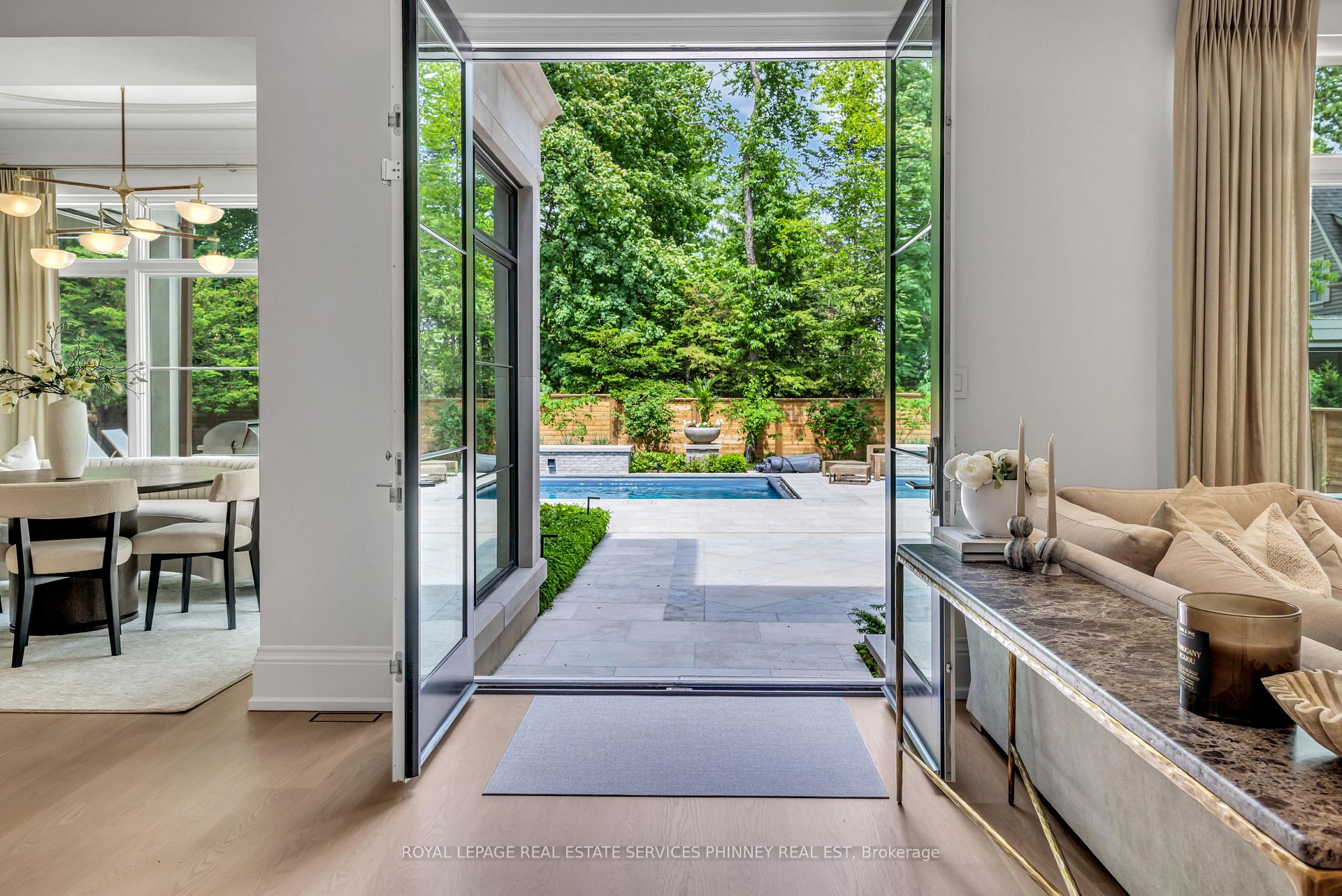 Photo 18 of 343 Douglas Avenue, Oakville, Old Oakville — HOMEH