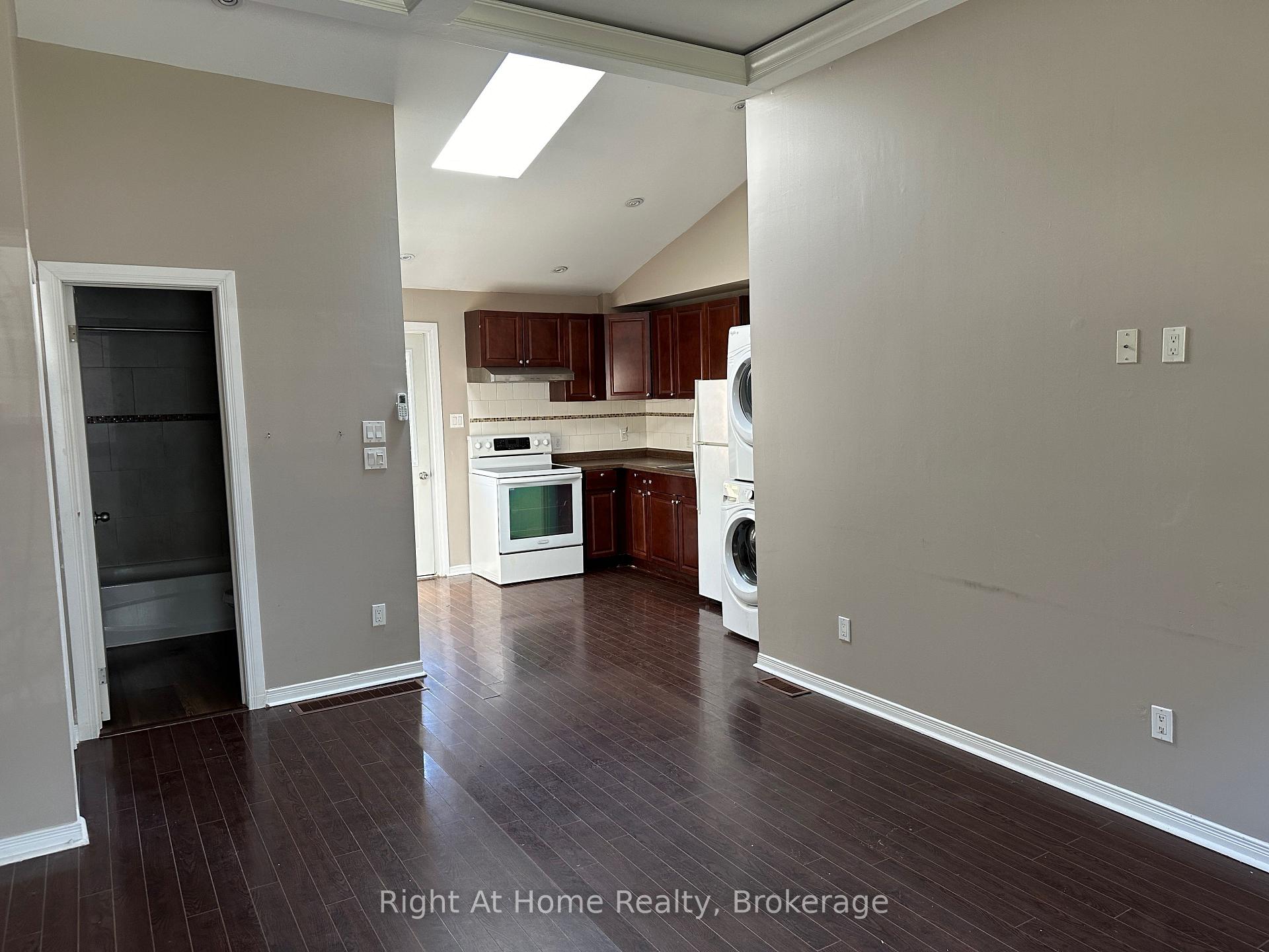Photo 3 of Unit Unit B, 1119 King Street, Whitby, Downtown Whitby — HOMEH