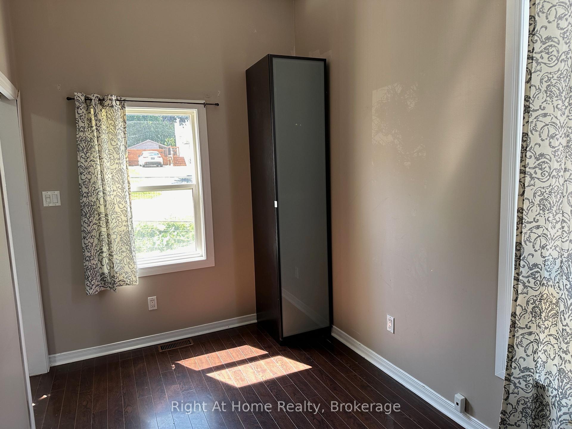 Photo 6 of Unit Unit B, 1119 King Street, Whitby, Downtown Whitby — HOMEH