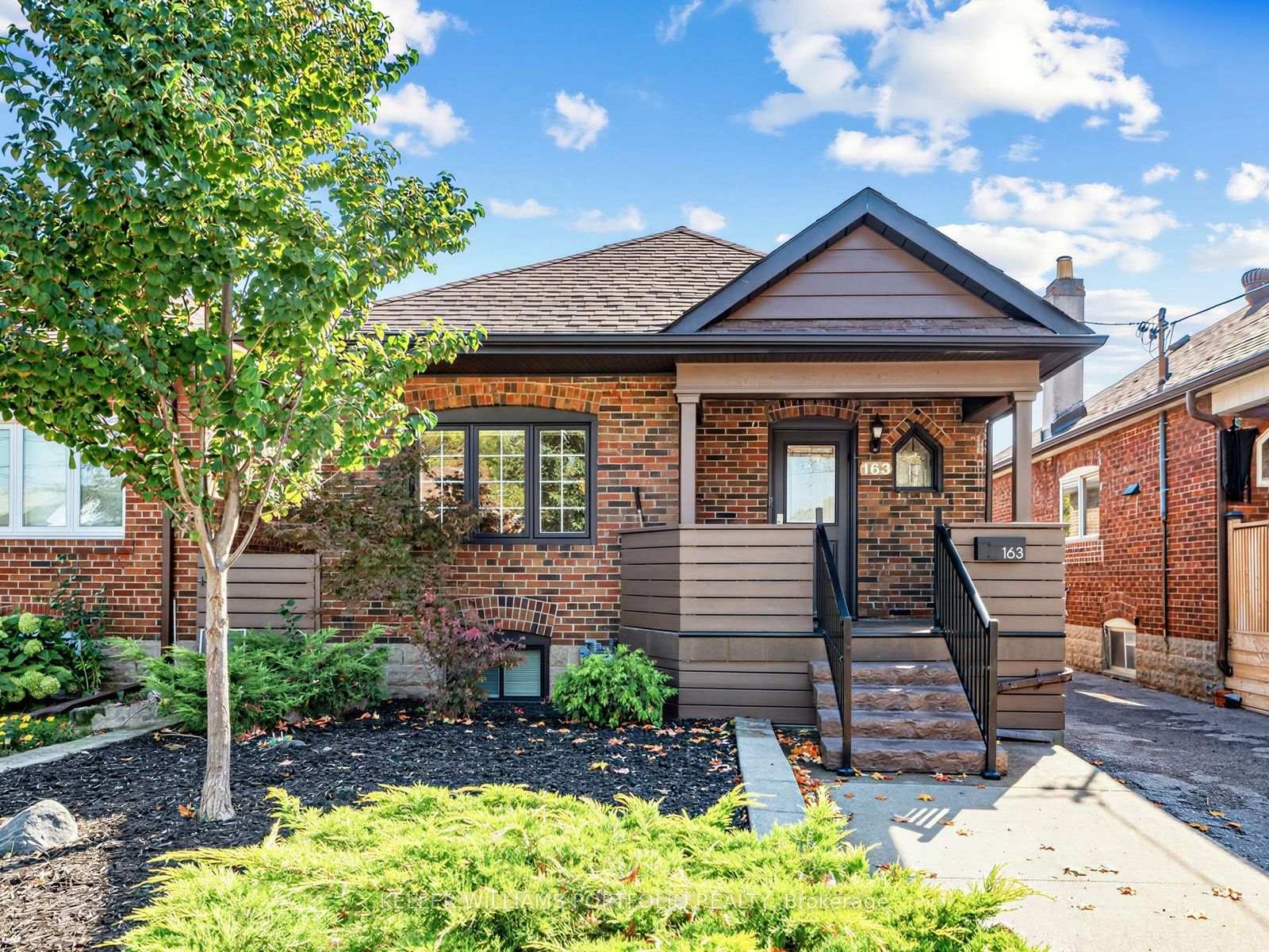 Photo of 163 Lambton Avenue