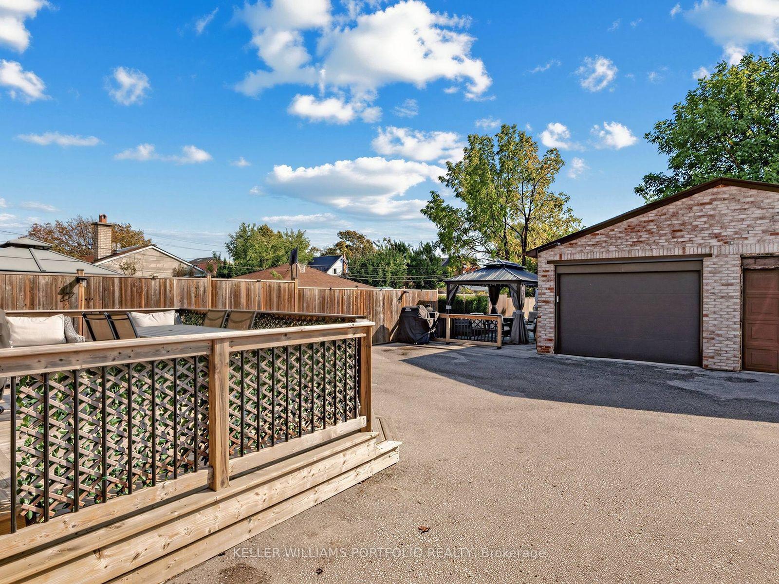 Photo 28 of 163 Lambton Avenue, Toronto, Rockcliffe-Smythe — HOMEH