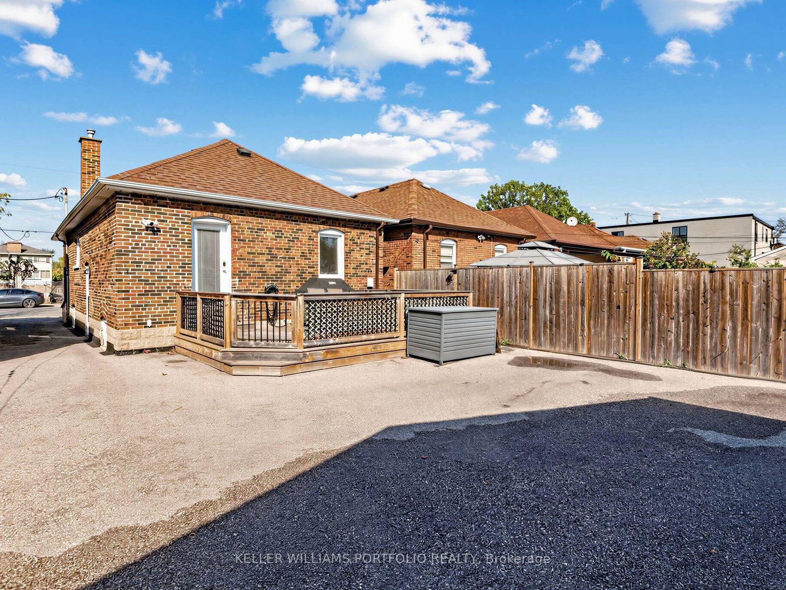 Photo 29 of 163 Lambton Avenue, Toronto, Rockcliffe-Smythe — HOMEH