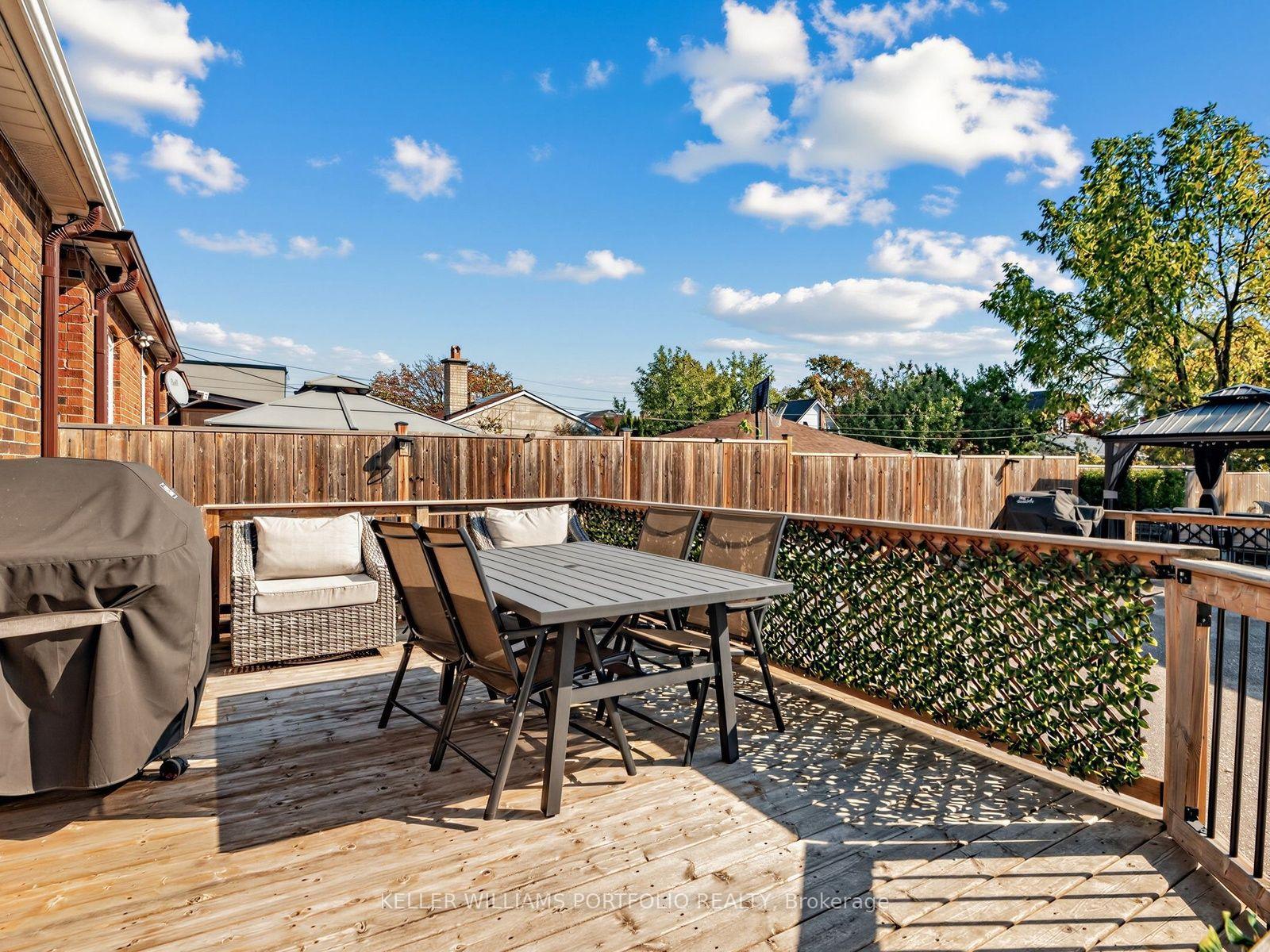 Photo 30 of 163 Lambton Avenue, Toronto, Rockcliffe-Smythe — HOMEH