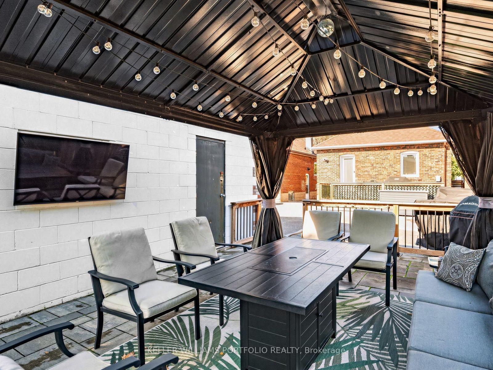 Photo 32 of 163 Lambton Avenue, Toronto, Rockcliffe-Smythe — HOMEH