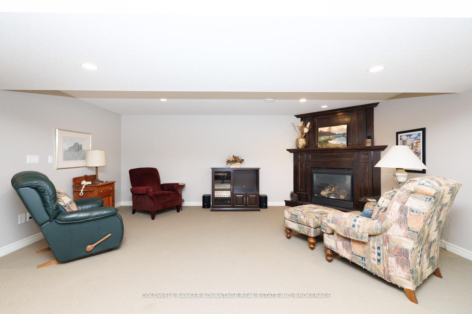 Photo 18 of 11 Willson Cross, Pelham, Fonthill — HOMEH
