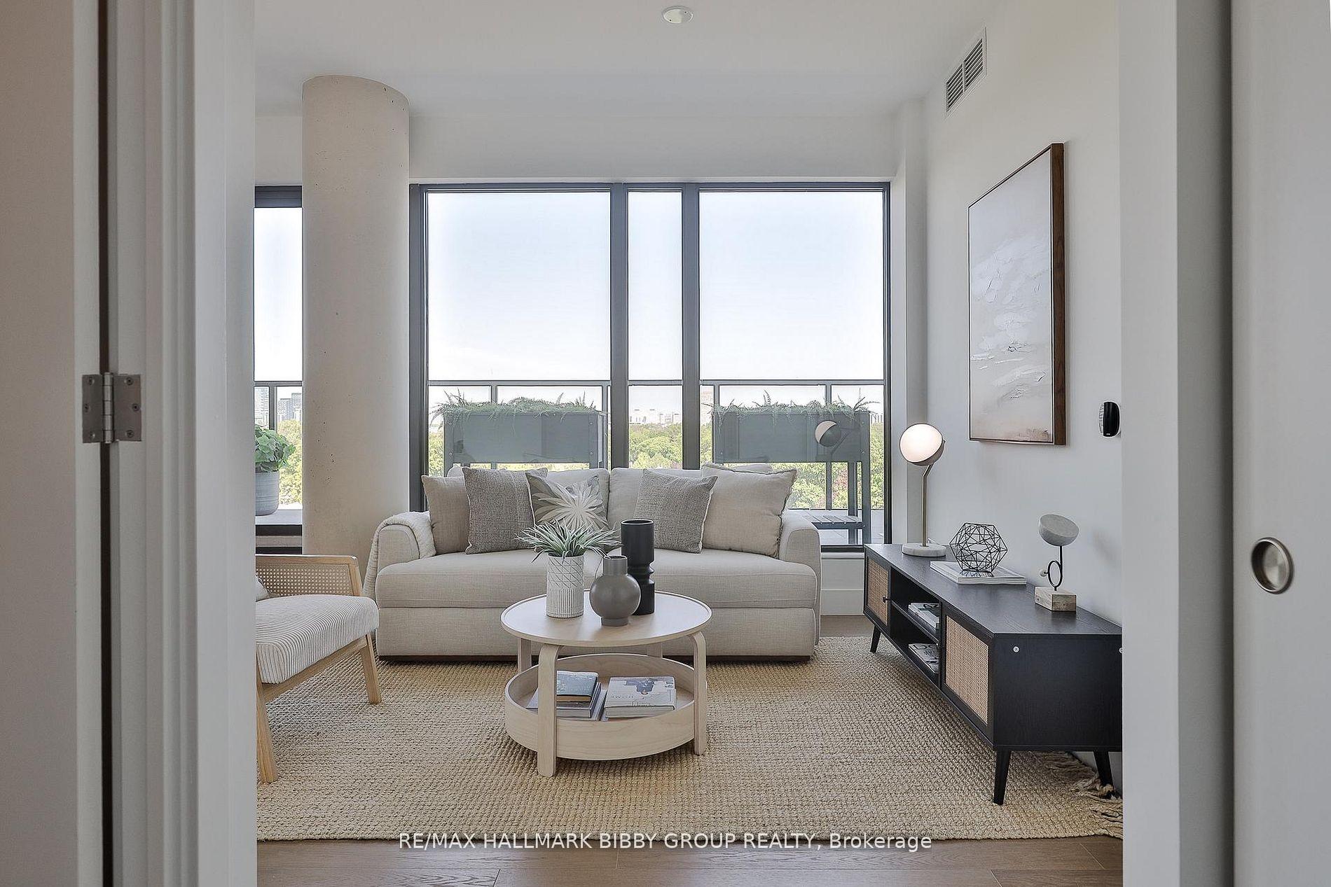 Photo 3 of Unit 702, 1414 Bayview Avenue, Toronto, Mount Pleasant East — HOMEH