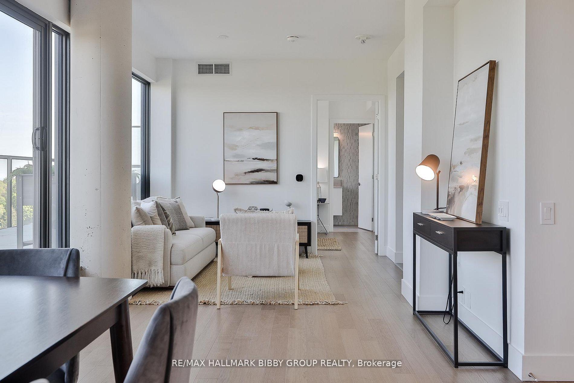 Photo 4 of Unit 702, 1414 Bayview Avenue, Toronto, Mount Pleasant East — HOMEH