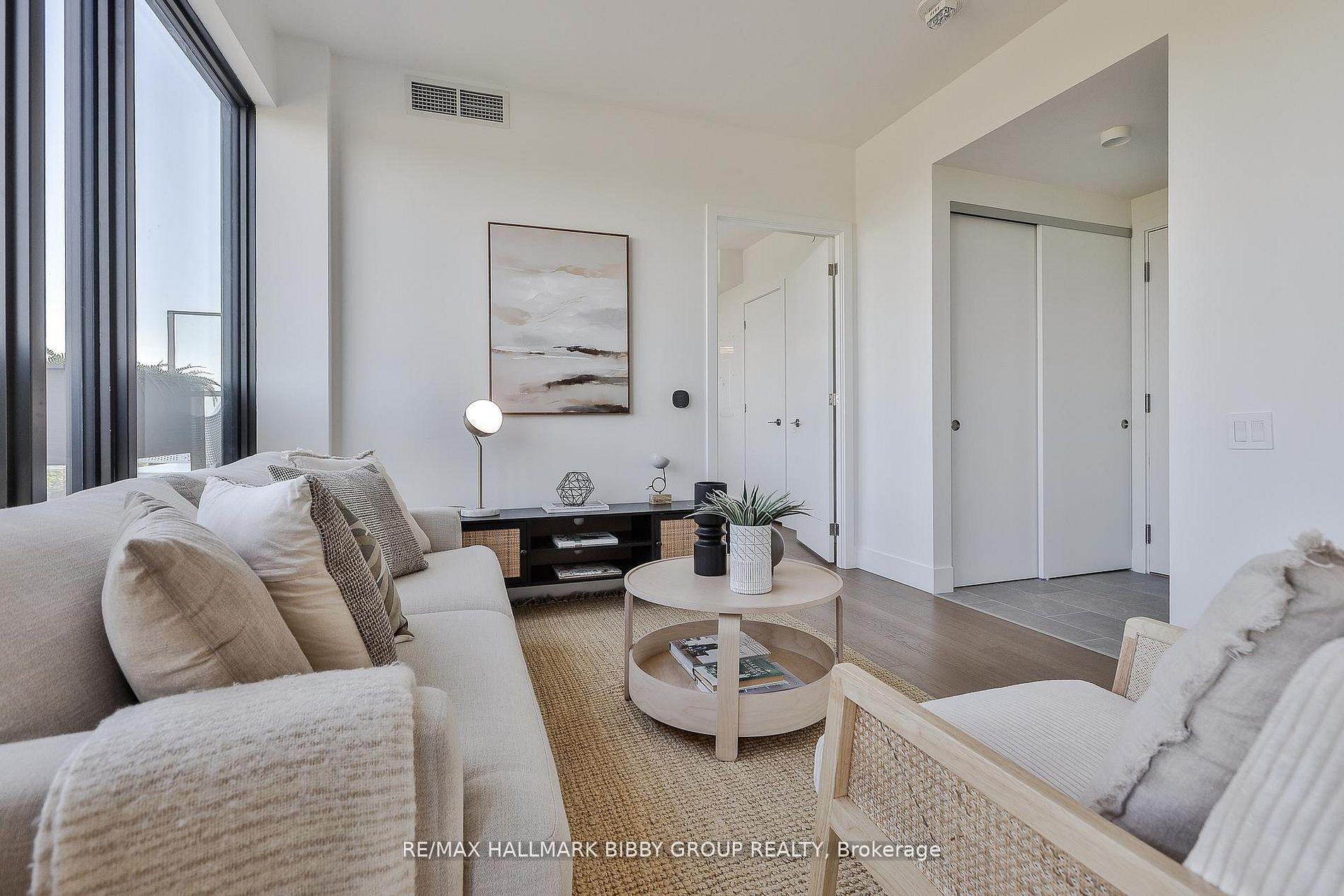 Photo 5 of Unit 702, 1414 Bayview Avenue, Toronto, Mount Pleasant East — HOMEH