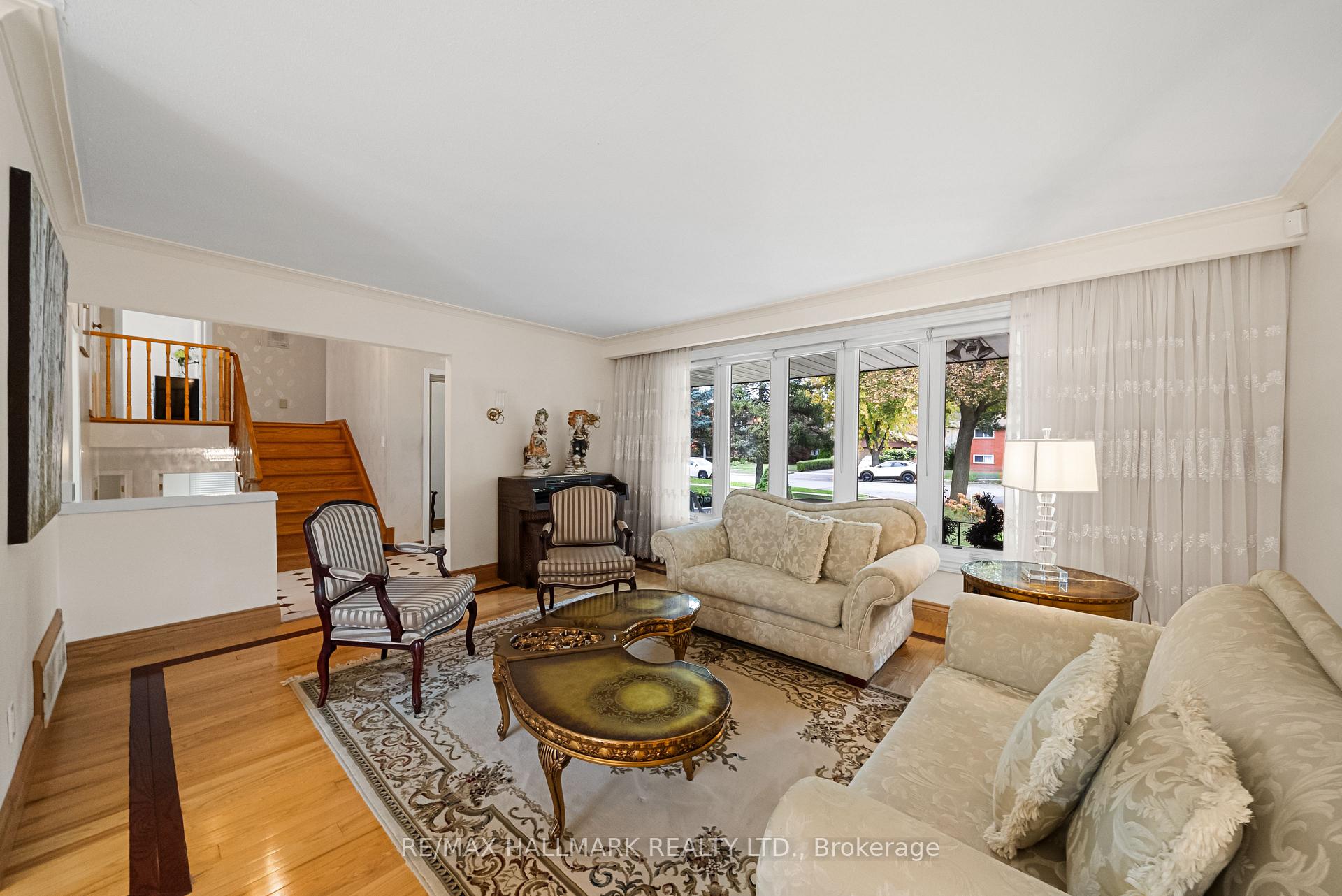 Photo 5 of 53 Tobruk Crescent, North York, Newtonbrook East — HOMEH
