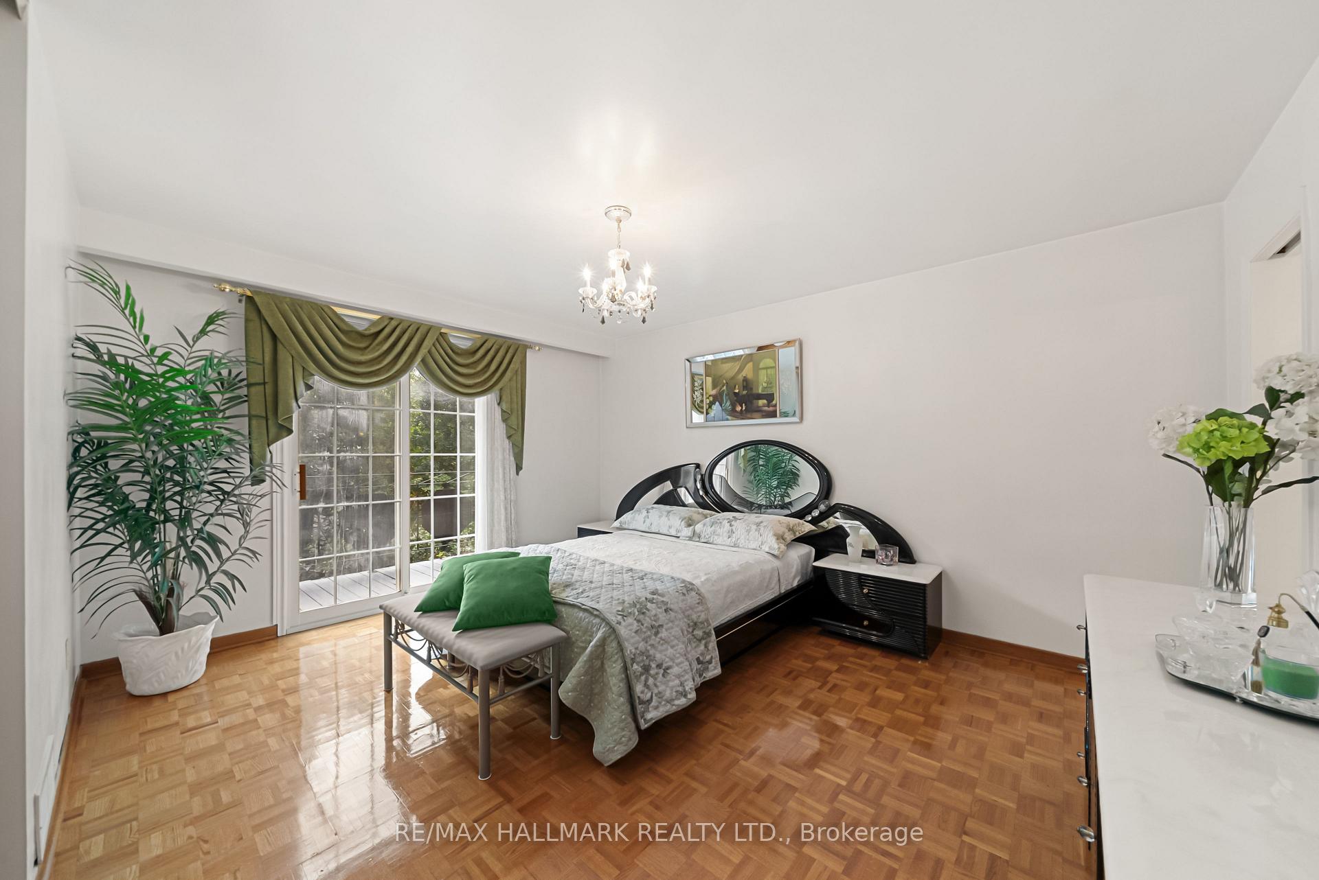 Photo 16 of 53 Tobruk Crescent, North York, Newtonbrook East — HOMEH