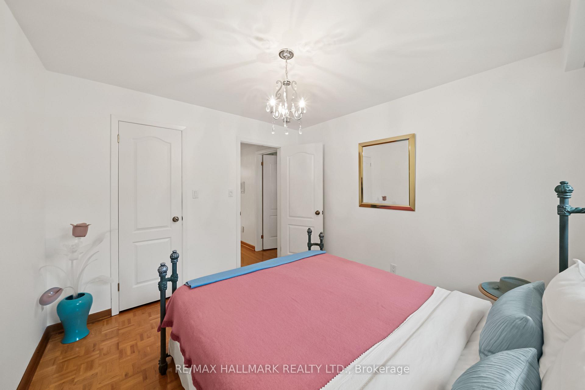 Photo 21 of 53 Tobruk Crescent, North York, Newtonbrook East — HOMEH
