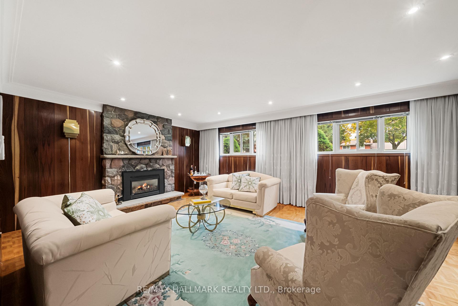 Photo 26 of 53 Tobruk Crescent, North York, Newtonbrook East — HOMEH