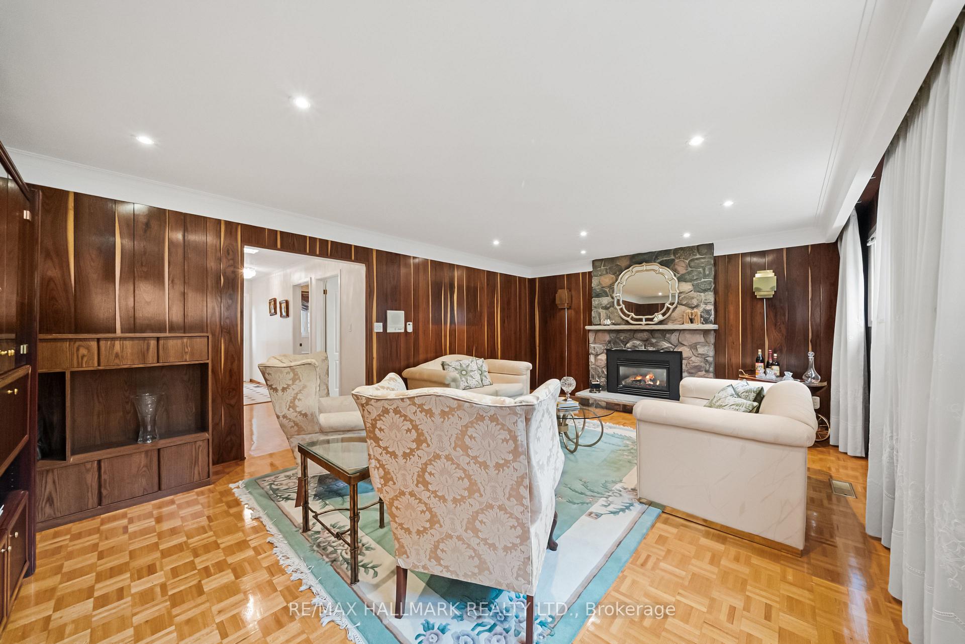 Photo 27 of 53 Tobruk Crescent, North York, Newtonbrook East — HOMEH