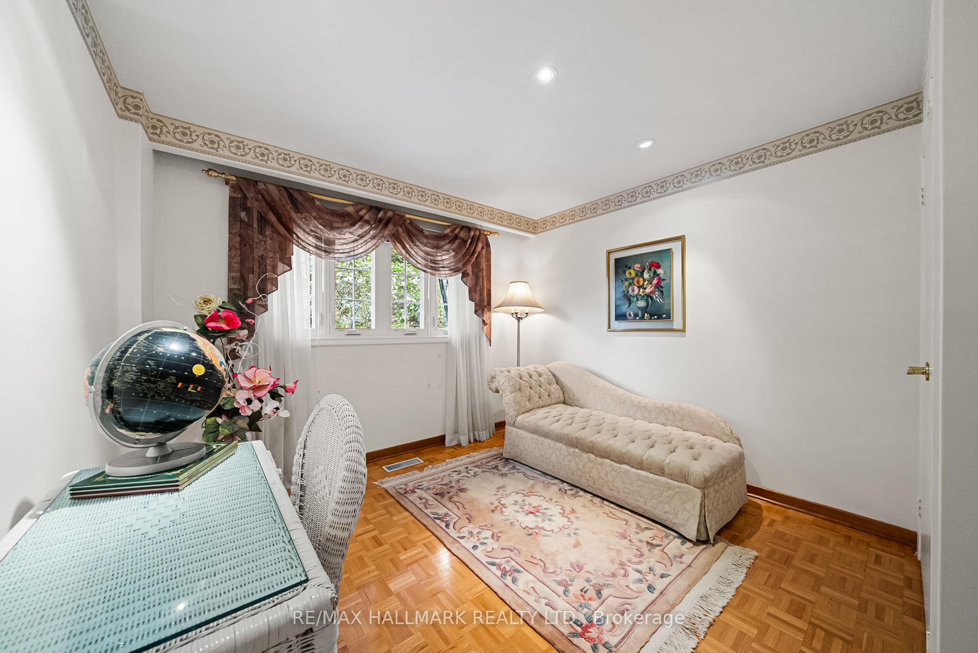 Photo 29 of 53 Tobruk Crescent, North York, Newtonbrook East — HOMEH