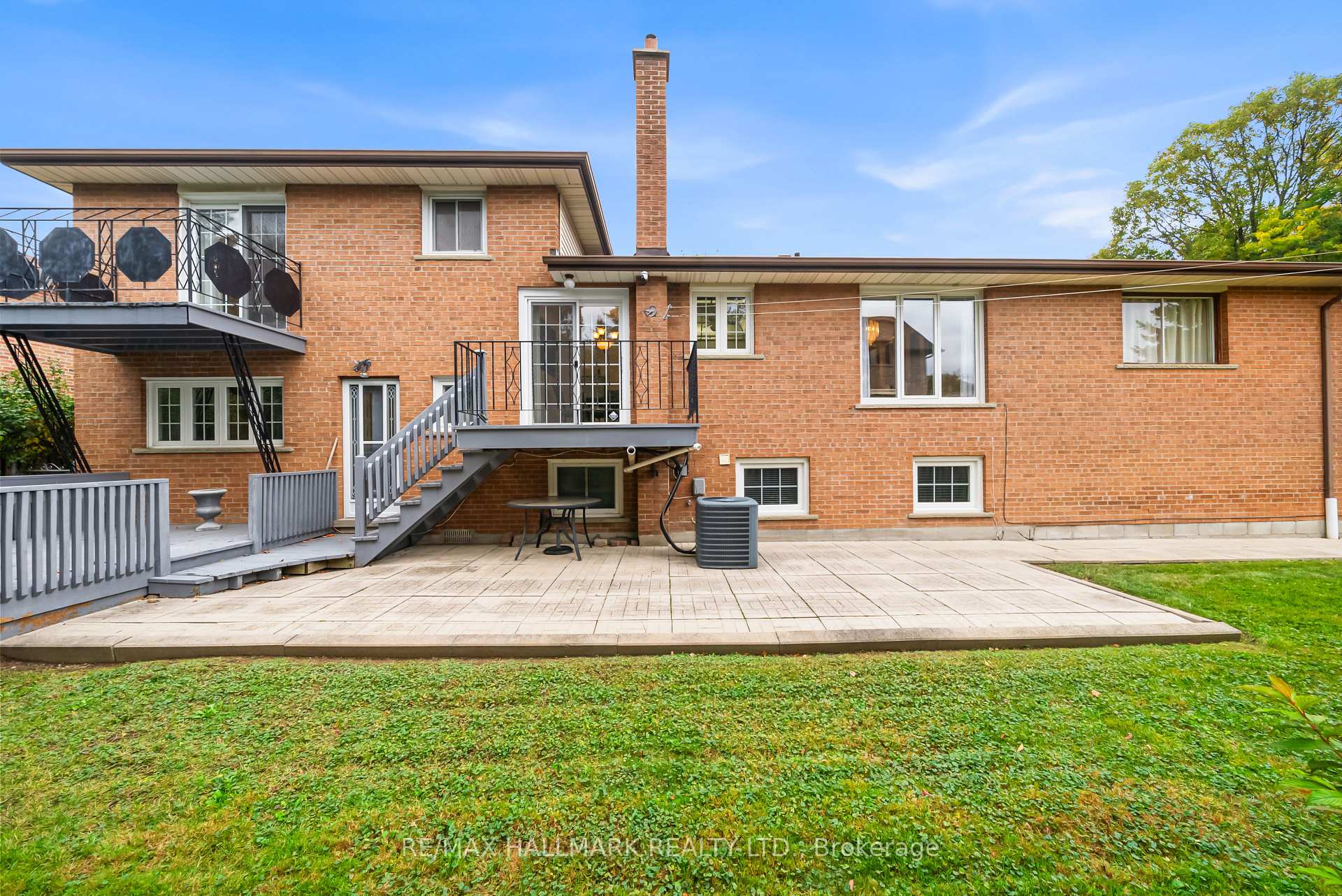 Photo 38 of 53 Tobruk Crescent, North York, Newtonbrook East — HOMEH