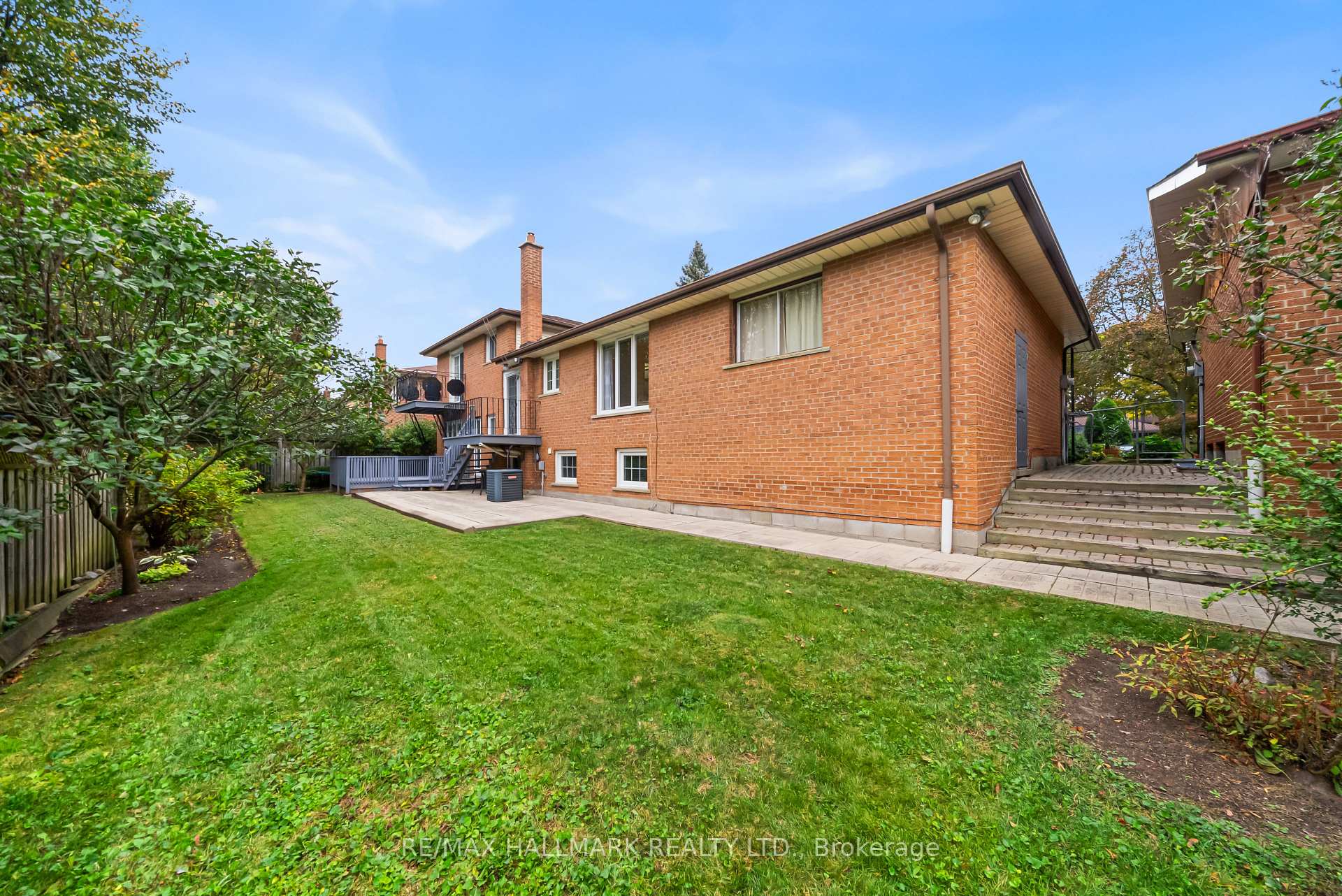 Photo 40 of 53 Tobruk Crescent, North York, Newtonbrook East — HOMEH