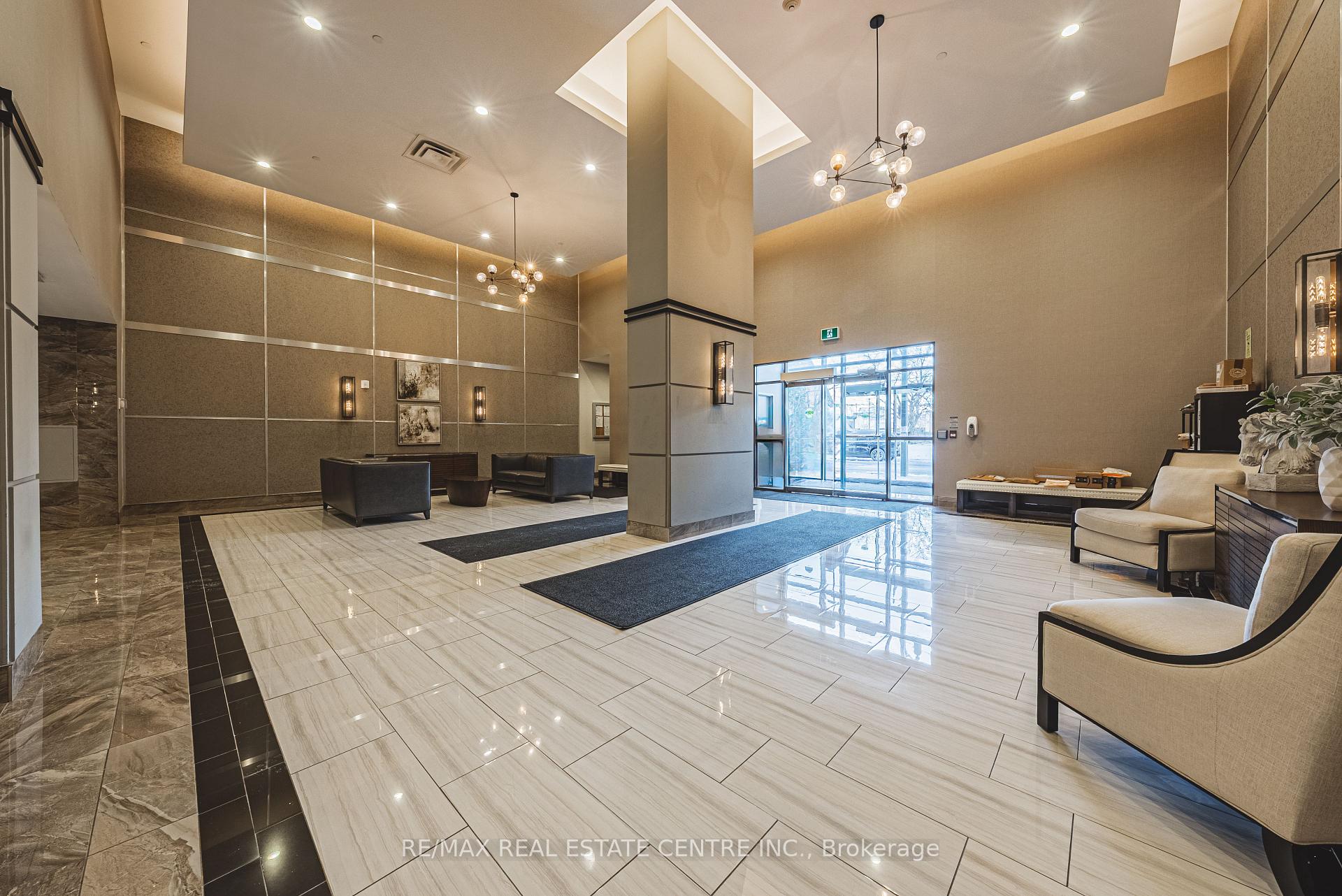Photo 2 of Unit 706, 2486 Old Bronte Road, Oakville, Westmount — HOMEH