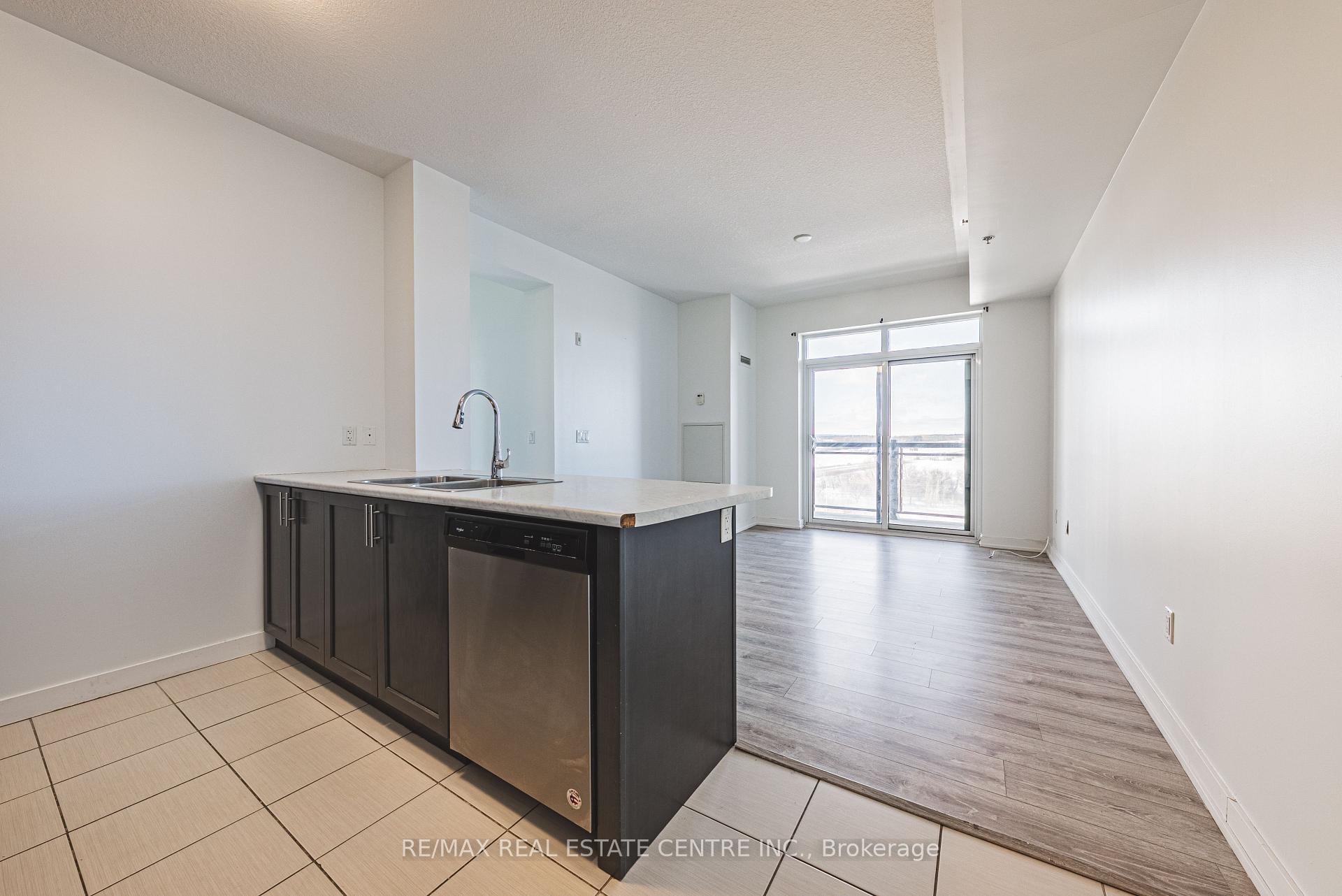 Photo 3 of Unit 706, 2486 Old Bronte Road, Oakville, Westmount — HOMEH