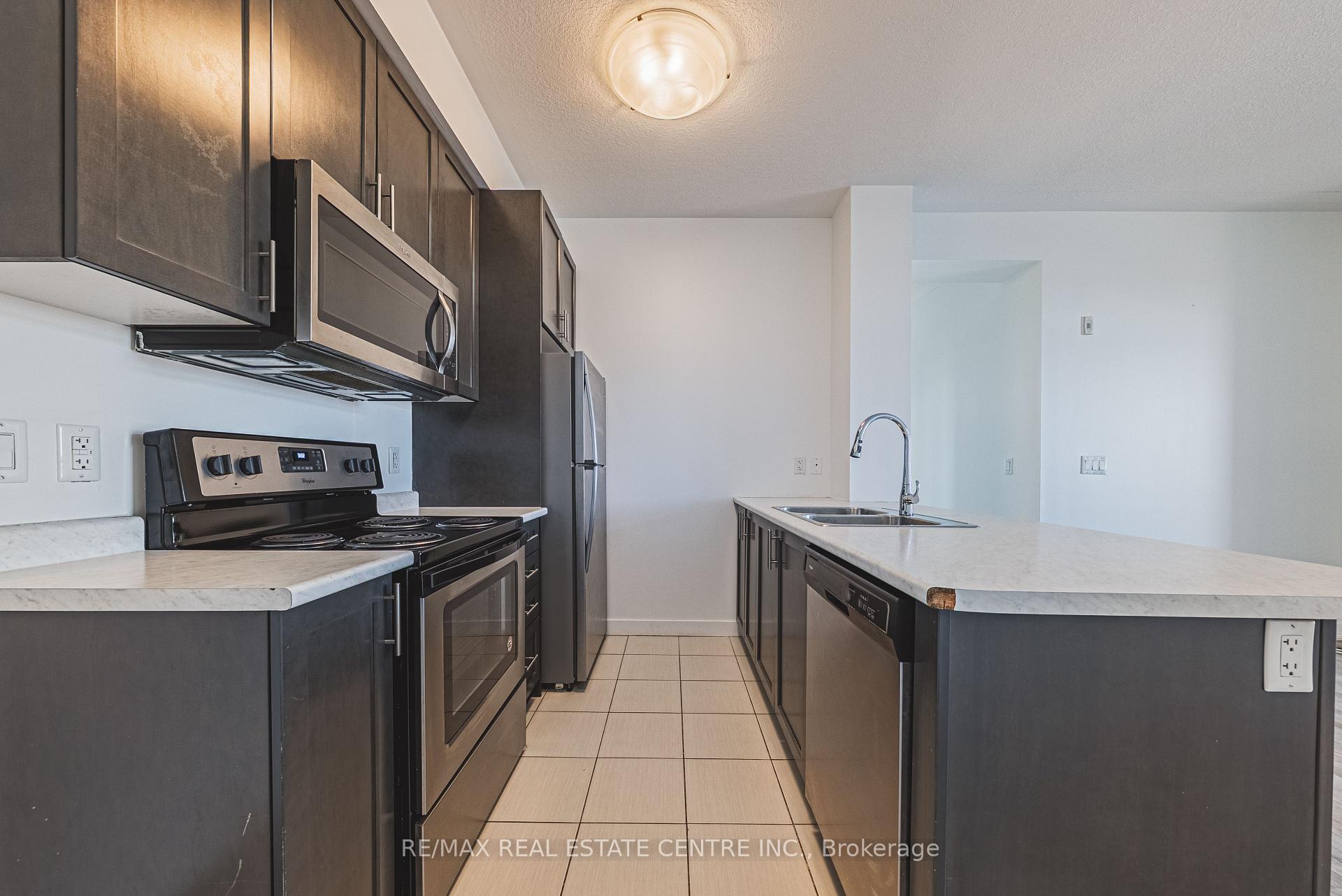Photo 7 of Unit 706, 2486 Old Bronte Road, Oakville, Westmount — HOMEH