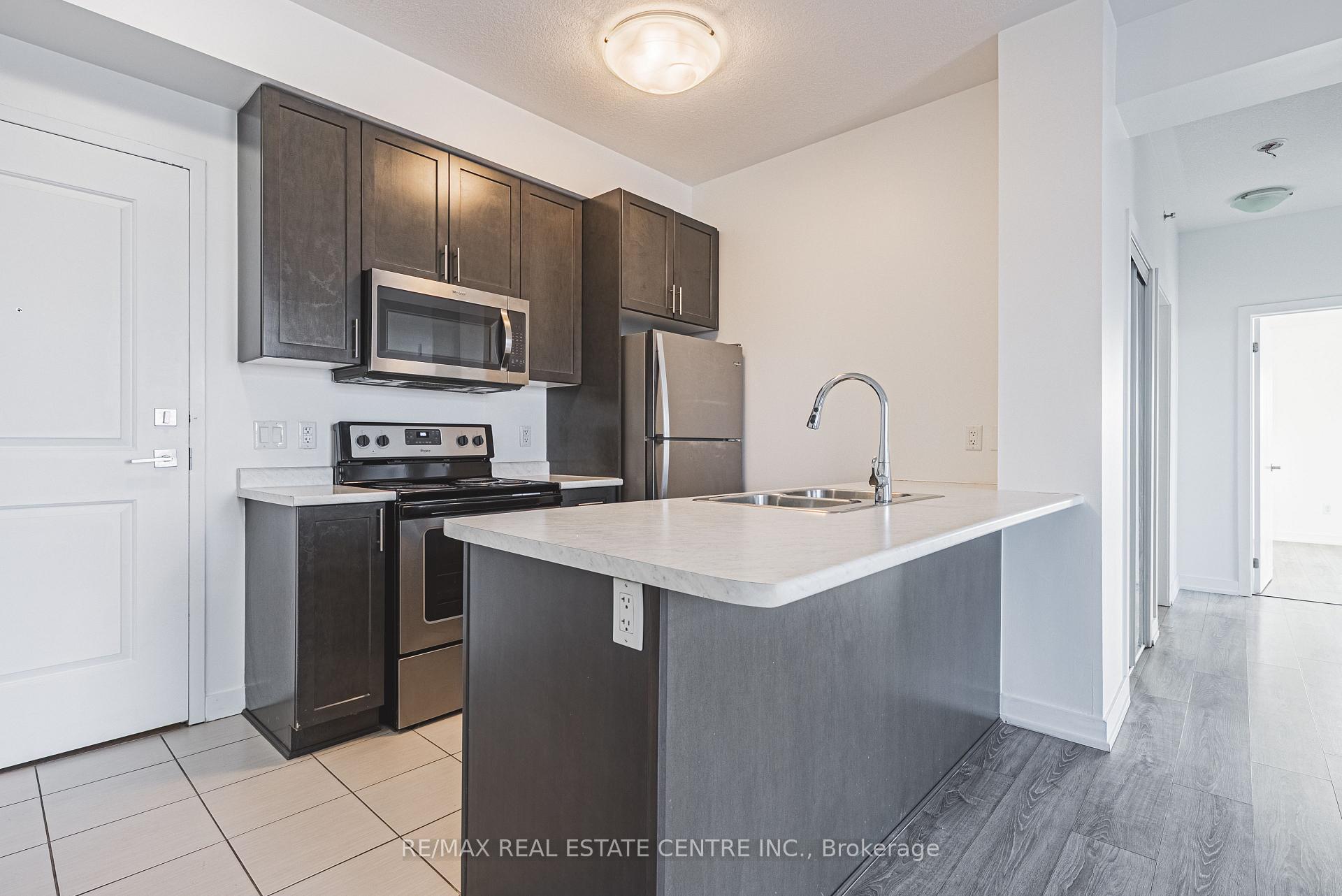 Photo 8 of Unit 706, 2486 Old Bronte Road, Oakville, Westmount — HOMEH