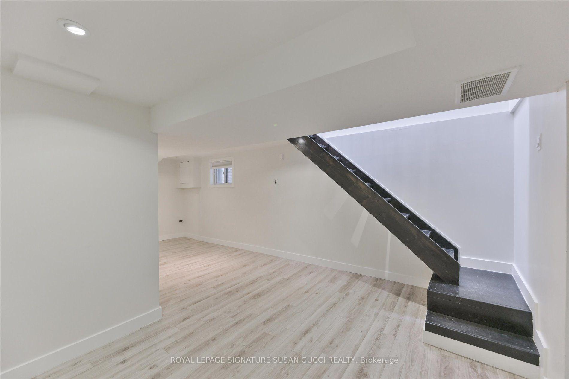 Photo 23 of 233 Cedarvale Avenue, Toronto, Woodbine-Lumsden — HOMEH
