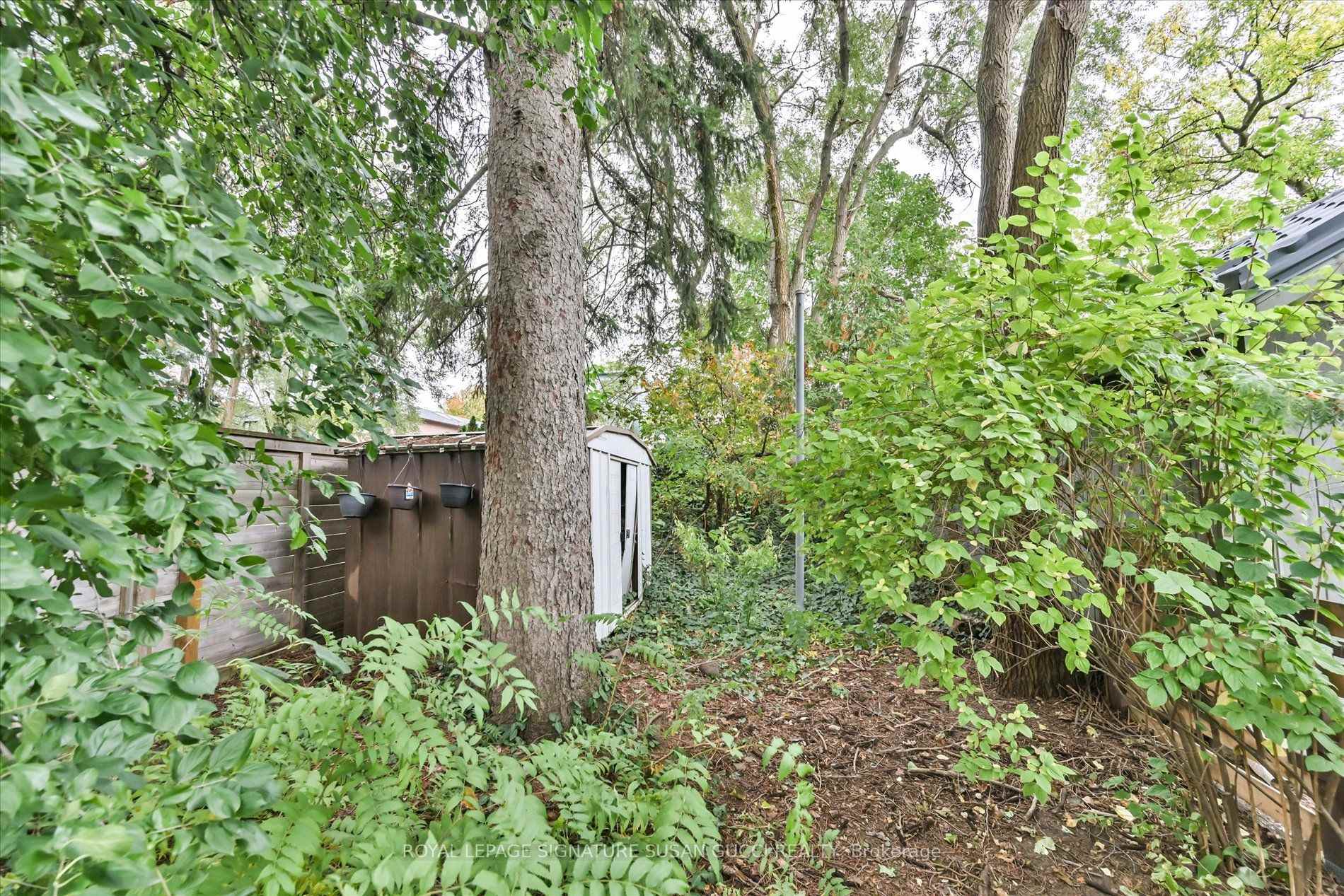 Photo 36 of 233 Cedarvale Avenue, Toronto, Woodbine-Lumsden — HOMEH