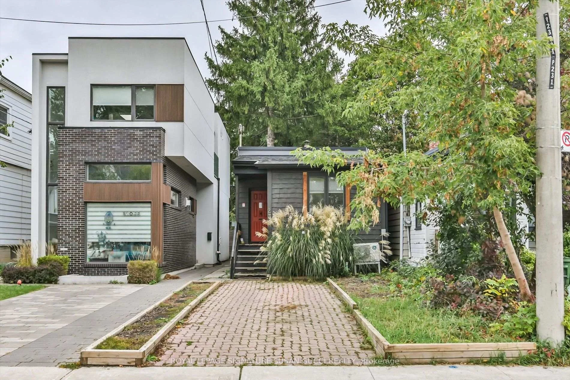 Photo 3 of 233 Cedarvale Avenue, Toronto, Woodbine-Lumsden — HOMEH