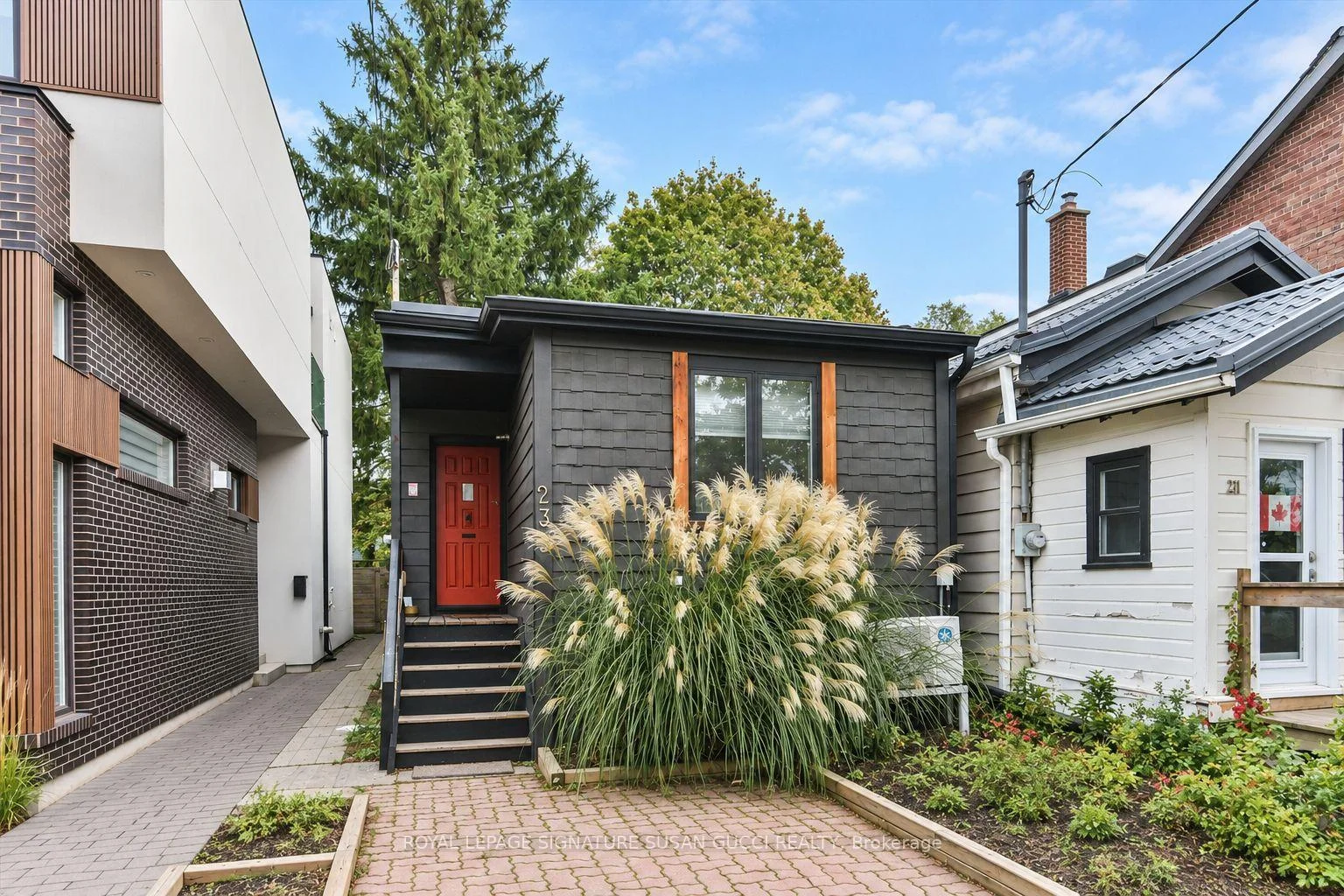 Photo 5 of 233 Cedarvale Avenue, Toronto, Woodbine-Lumsden — HOMEH