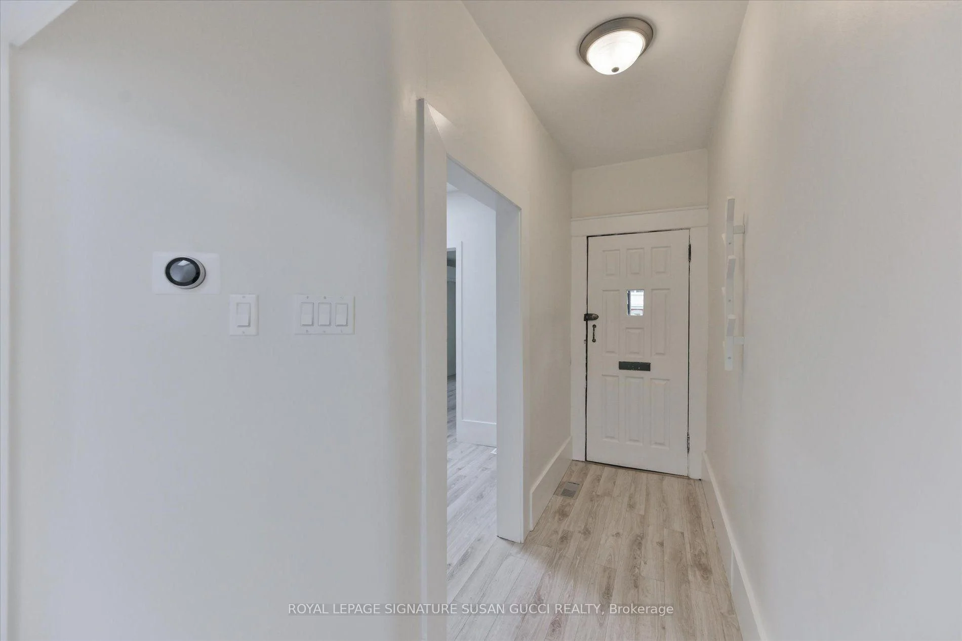 Photo 9 of 233 Cedarvale Avenue, Toronto, Woodbine-Lumsden — HOMEH