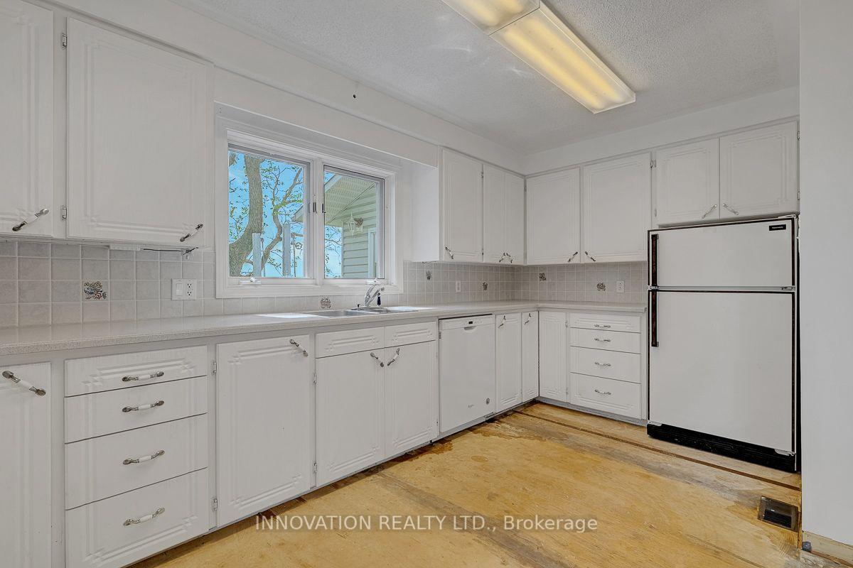 Photo 11 of 456 Gladstone Street, North Dundas, Winchester — HOMEH
